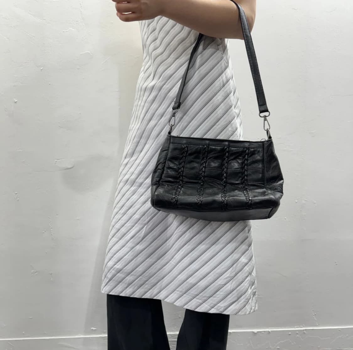black shoulderbag 상품이미지1