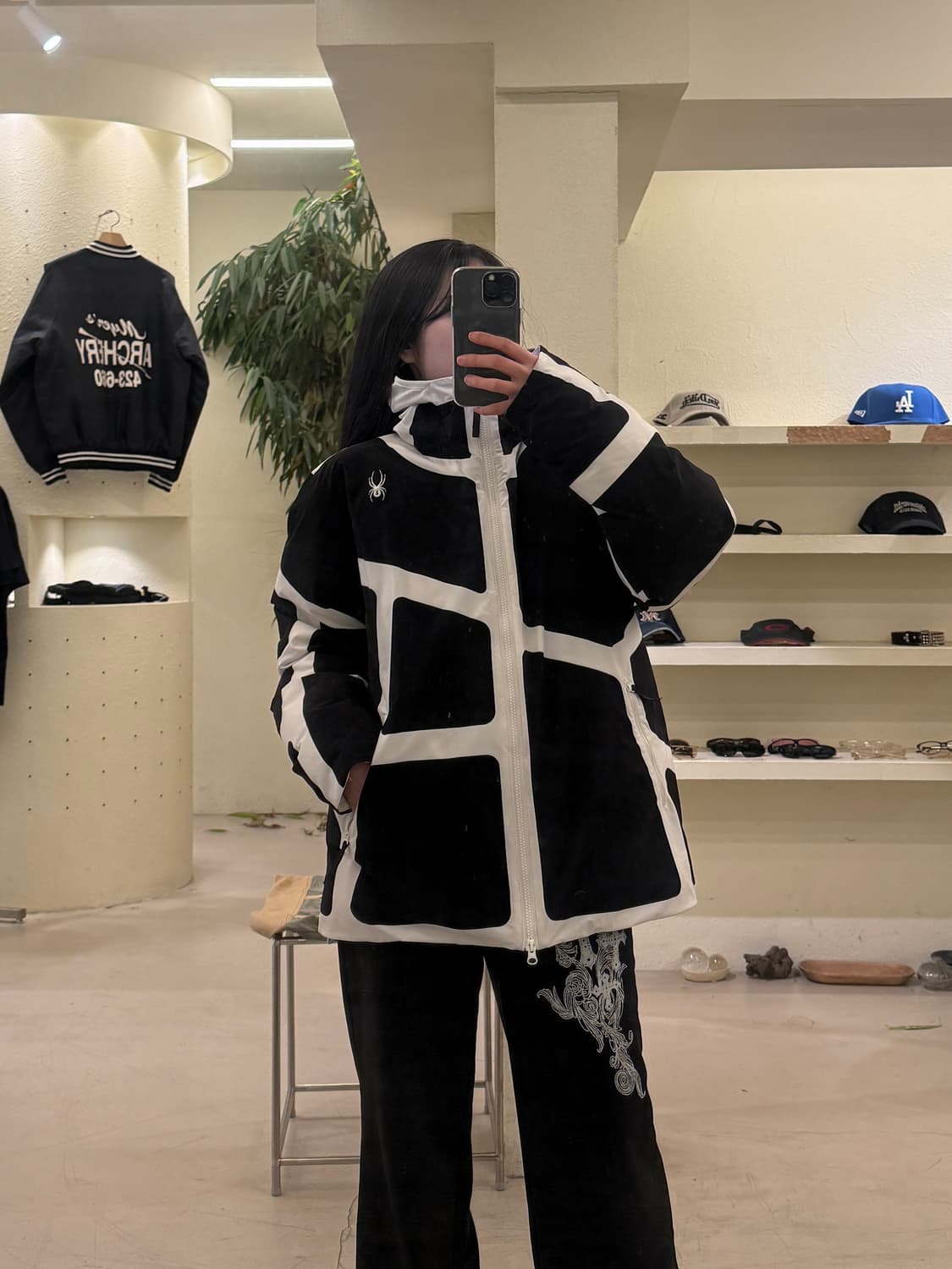 스파이더 블랙 화이트 그래픽 패딩 U216 상품이미지1