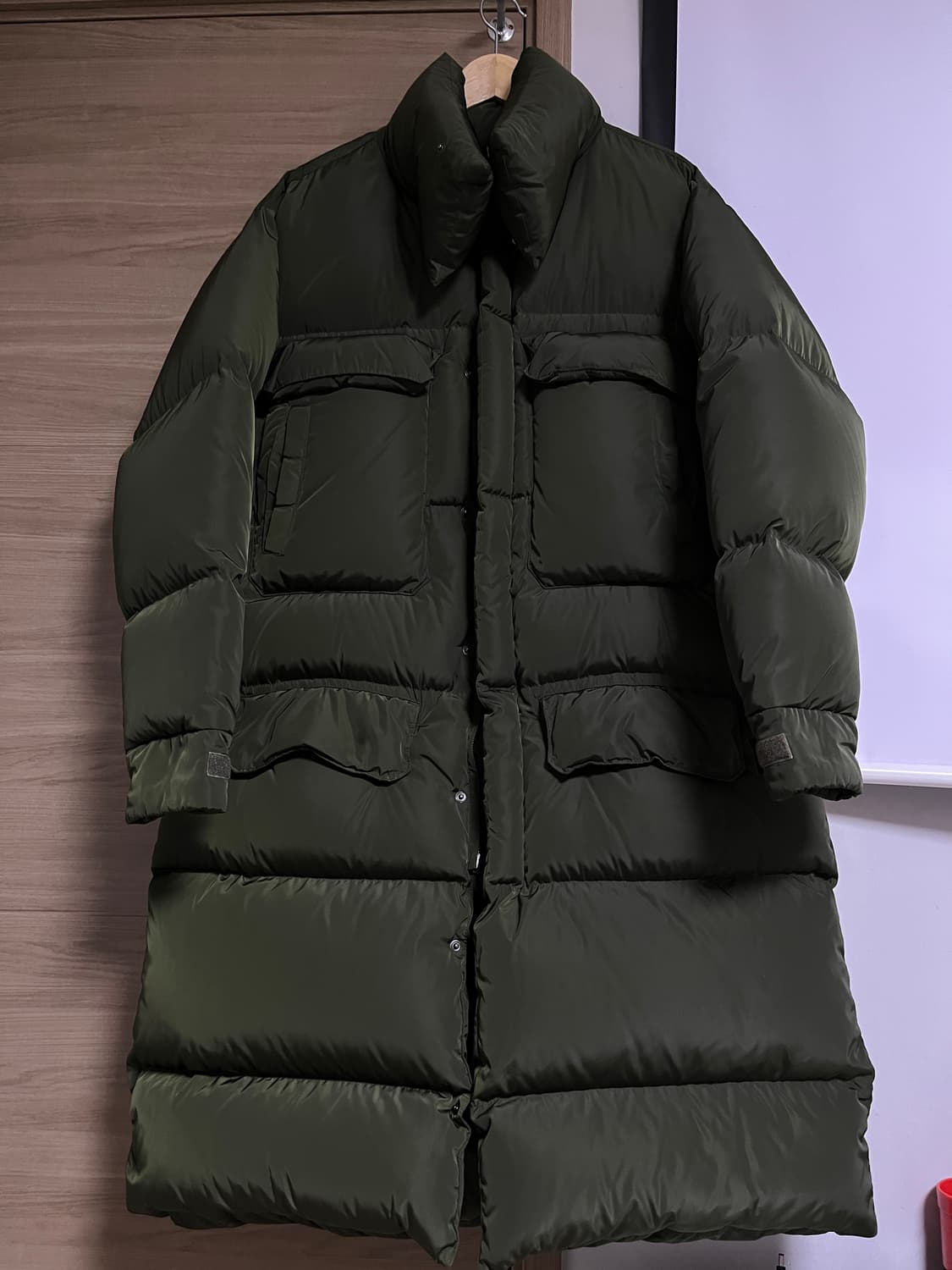 마레 롱패딩 카키 S사이즈 판매합니다! 상품이미지1