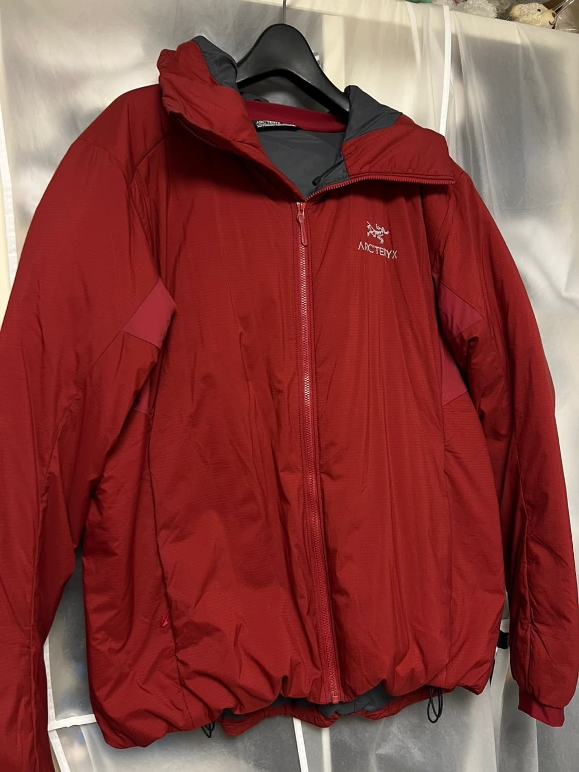 (우먼스) 아크테릭스 아톰 헤비웨이트 자켓 보르도 L 상품이미지2