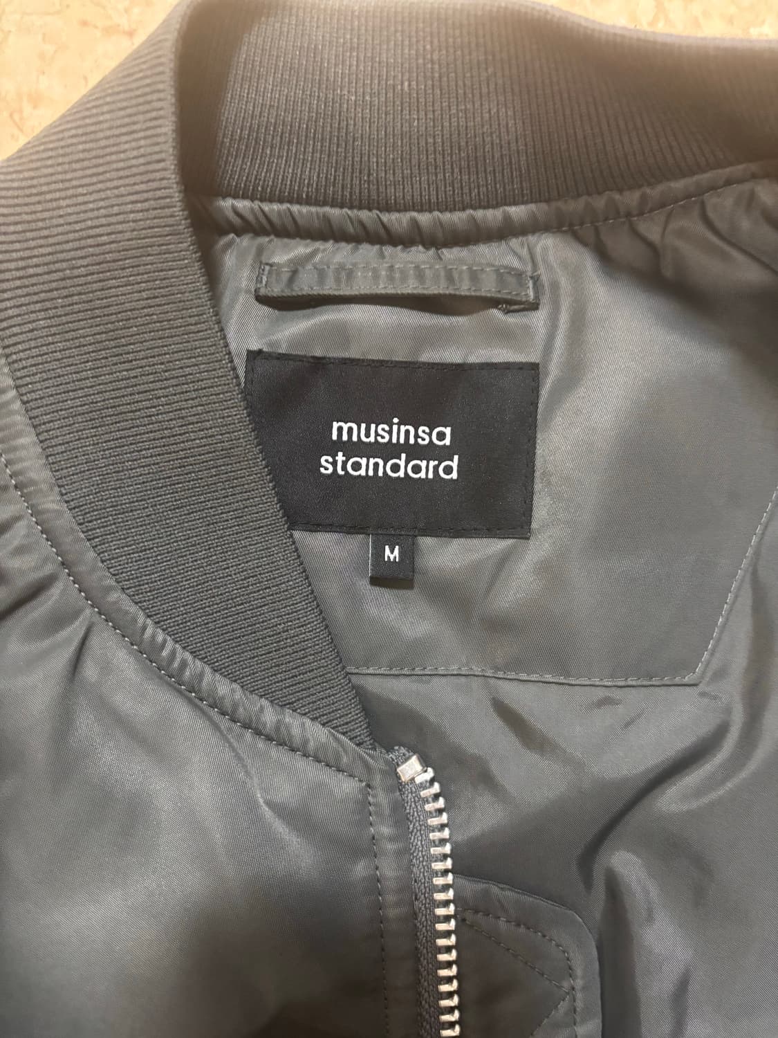 무신사 스탠다드 무탠다드 MA-1 다크그레이 m사이즈 상품이미지3