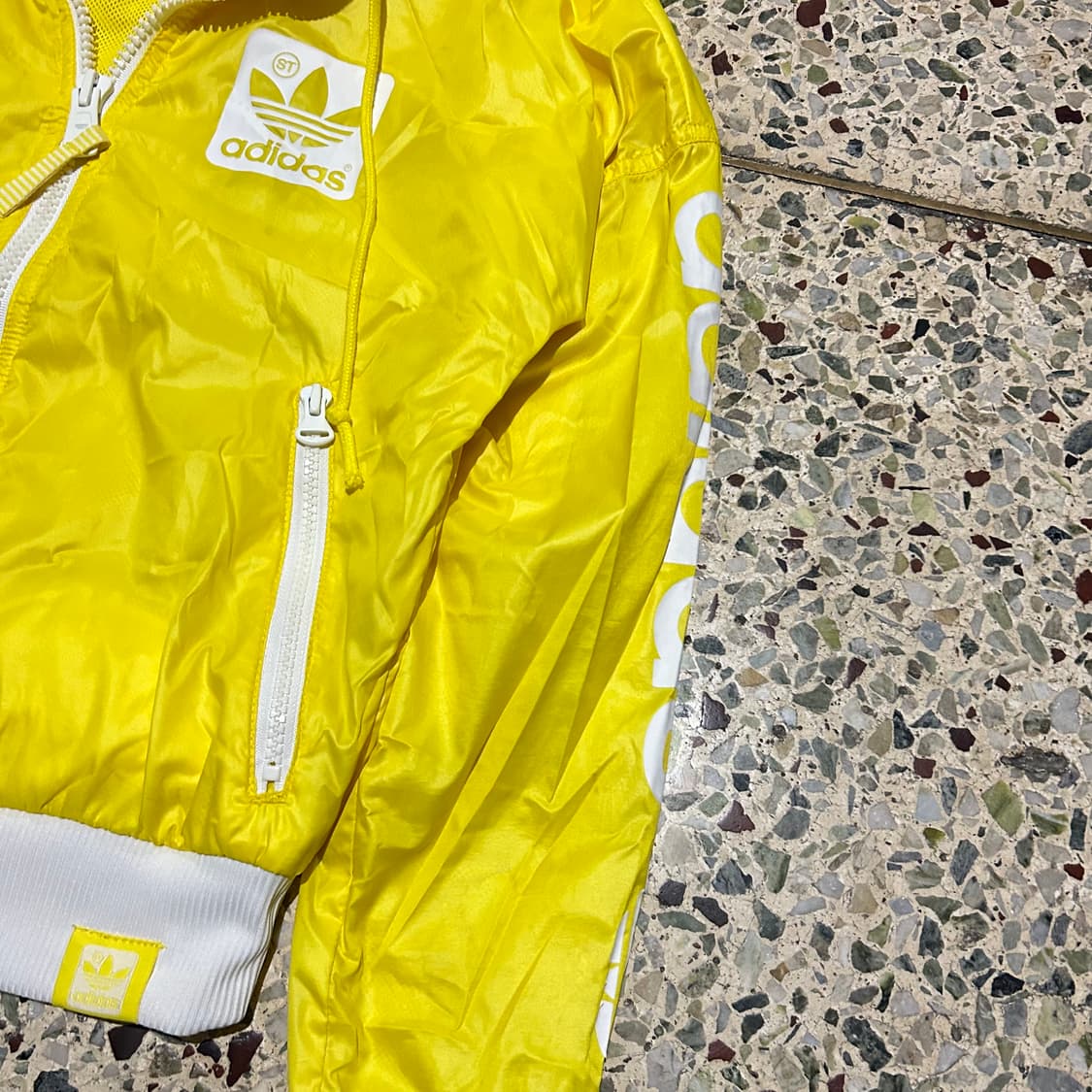 아디다스(ADIDAS)옐로우 바람막이 자켓 상품이미지4