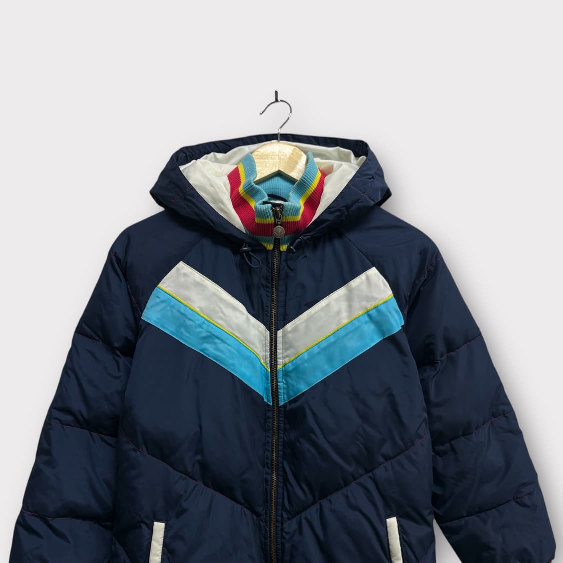 아디다스 올드스쿨 레인보우 패딩 M 상품이미지2