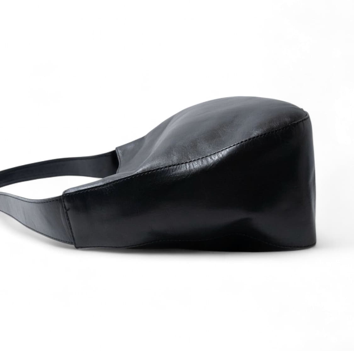 마가렛 호웰 소가죽 원숄더백 상품이미지3