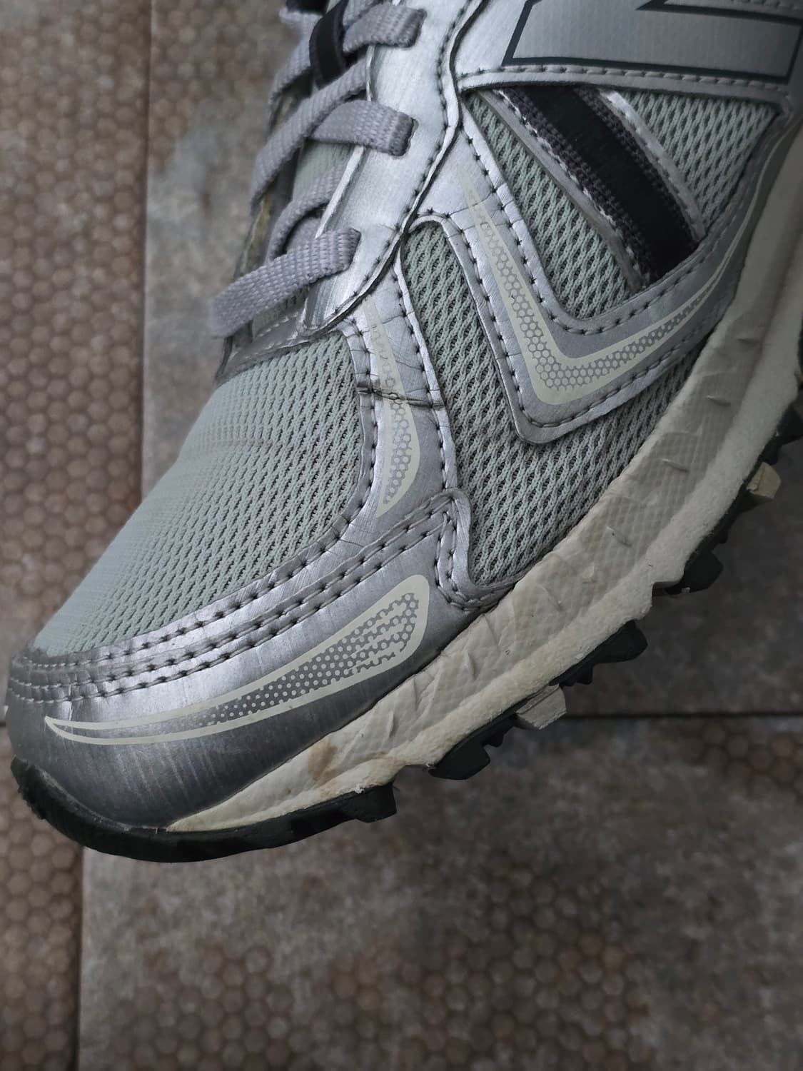 (270)뉴발란스 410 v5 실버 그레이 상품이미지6