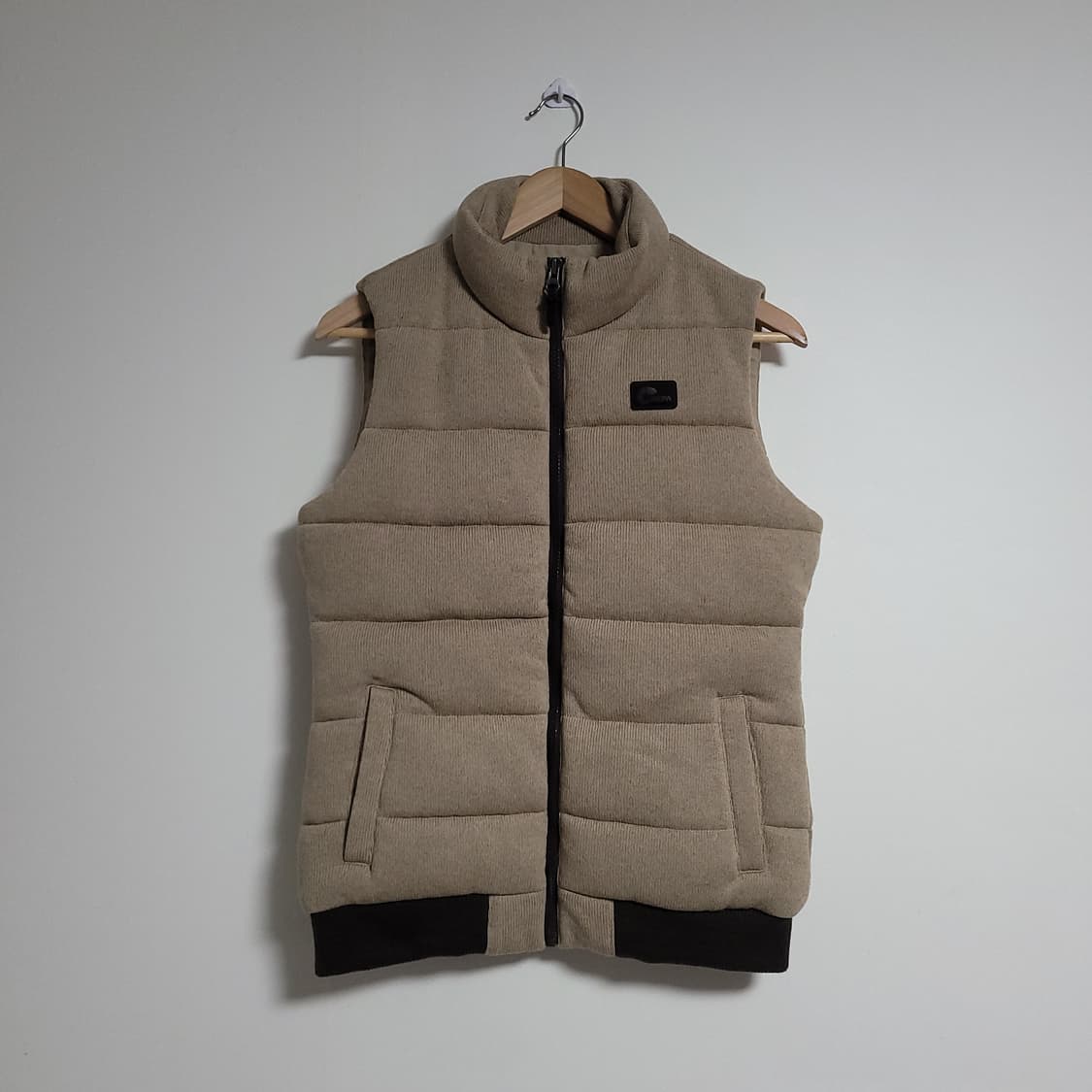 (90) NEPA 네파 코듀로이 패딩 조끼 베이지 상품이미지1