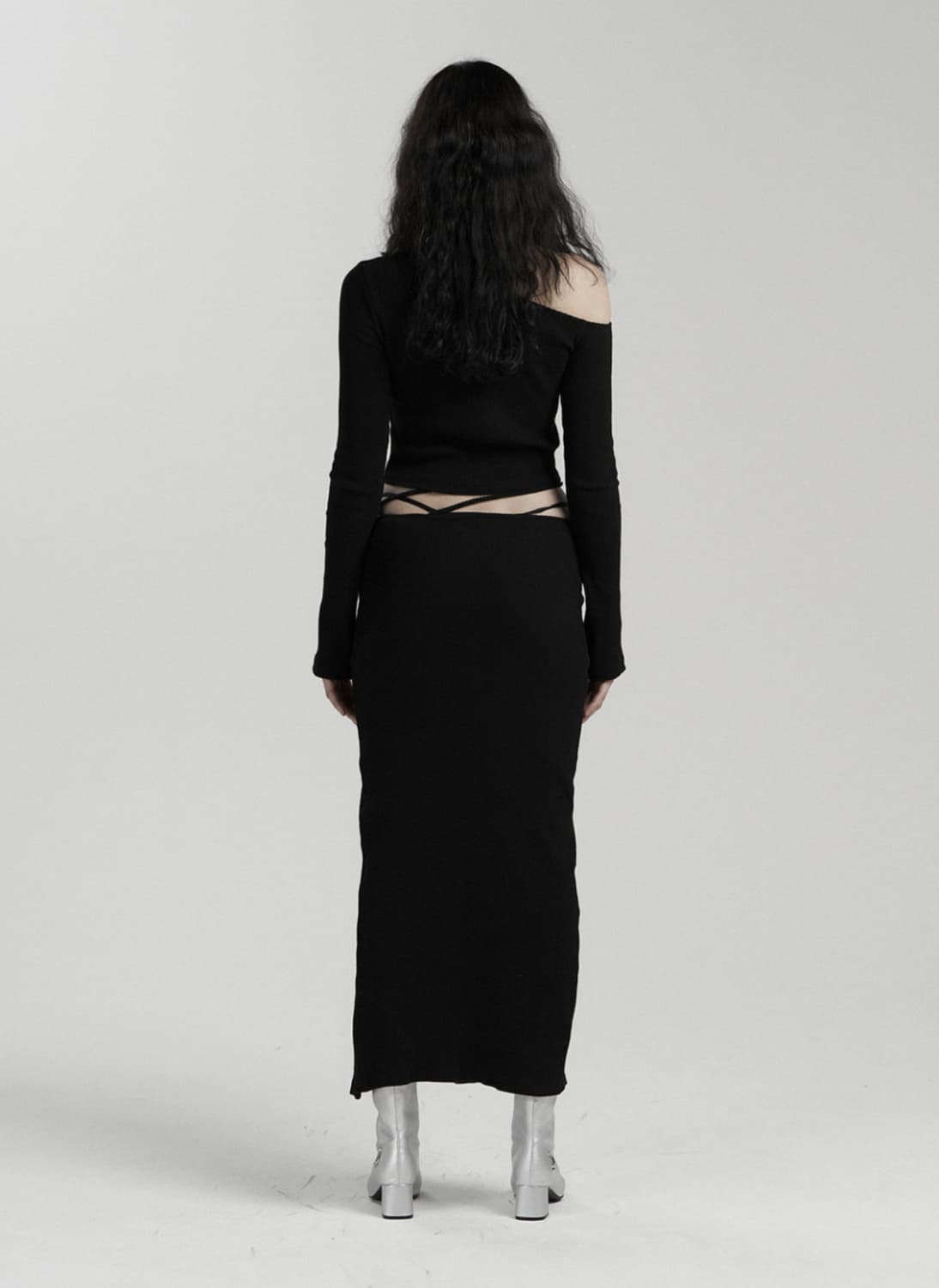 오도어 슬릿 탑 블랙 긴팔 티셔츠 상품이미지2