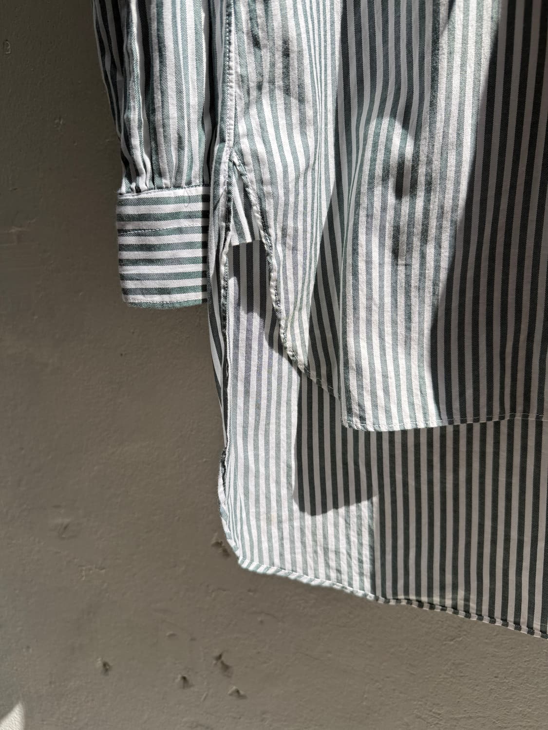 kics document 롱테일셔츠 상품이미지3