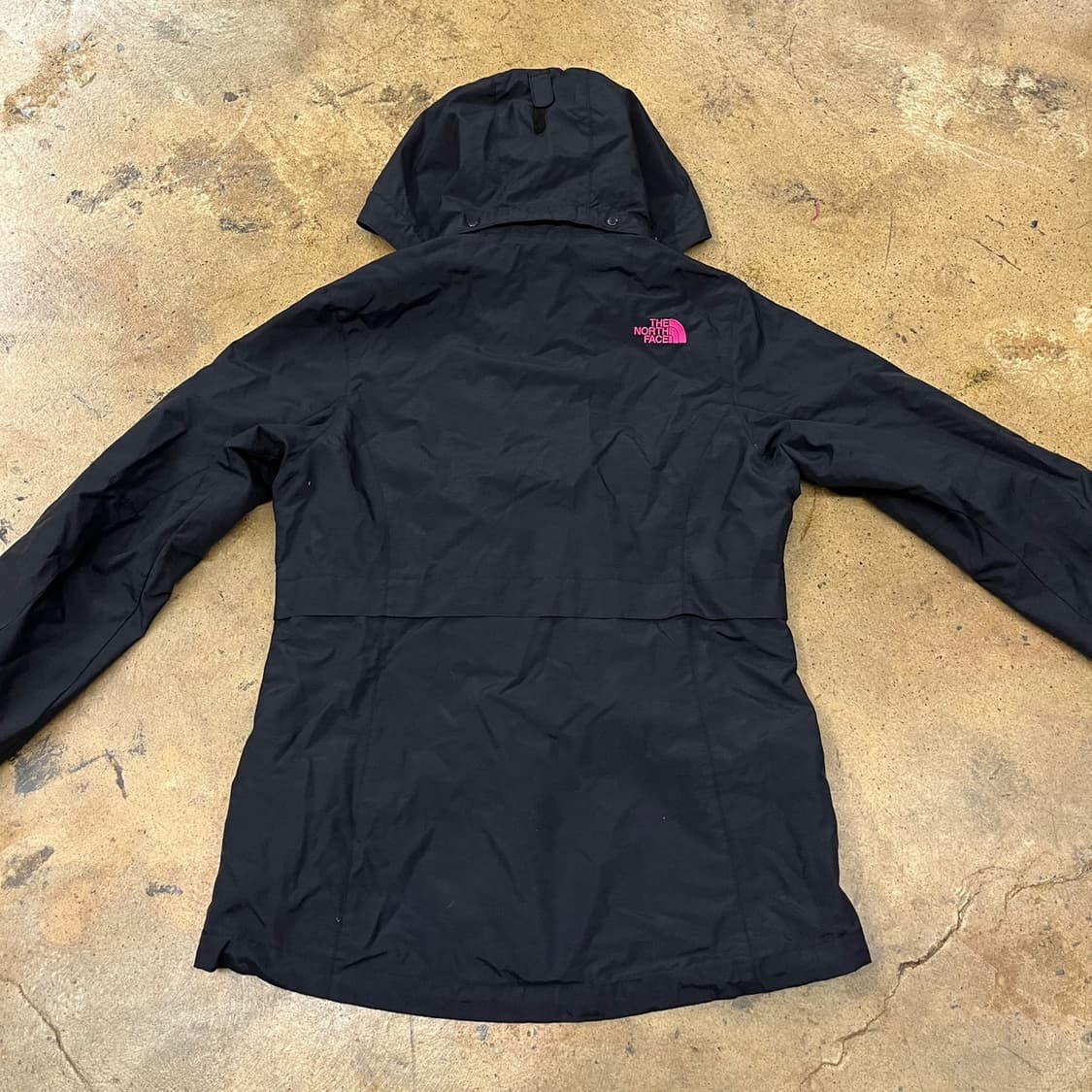 [정품/L] 노스페이스 블랙 바람막이 핑크 로고 b16 상품이미지4