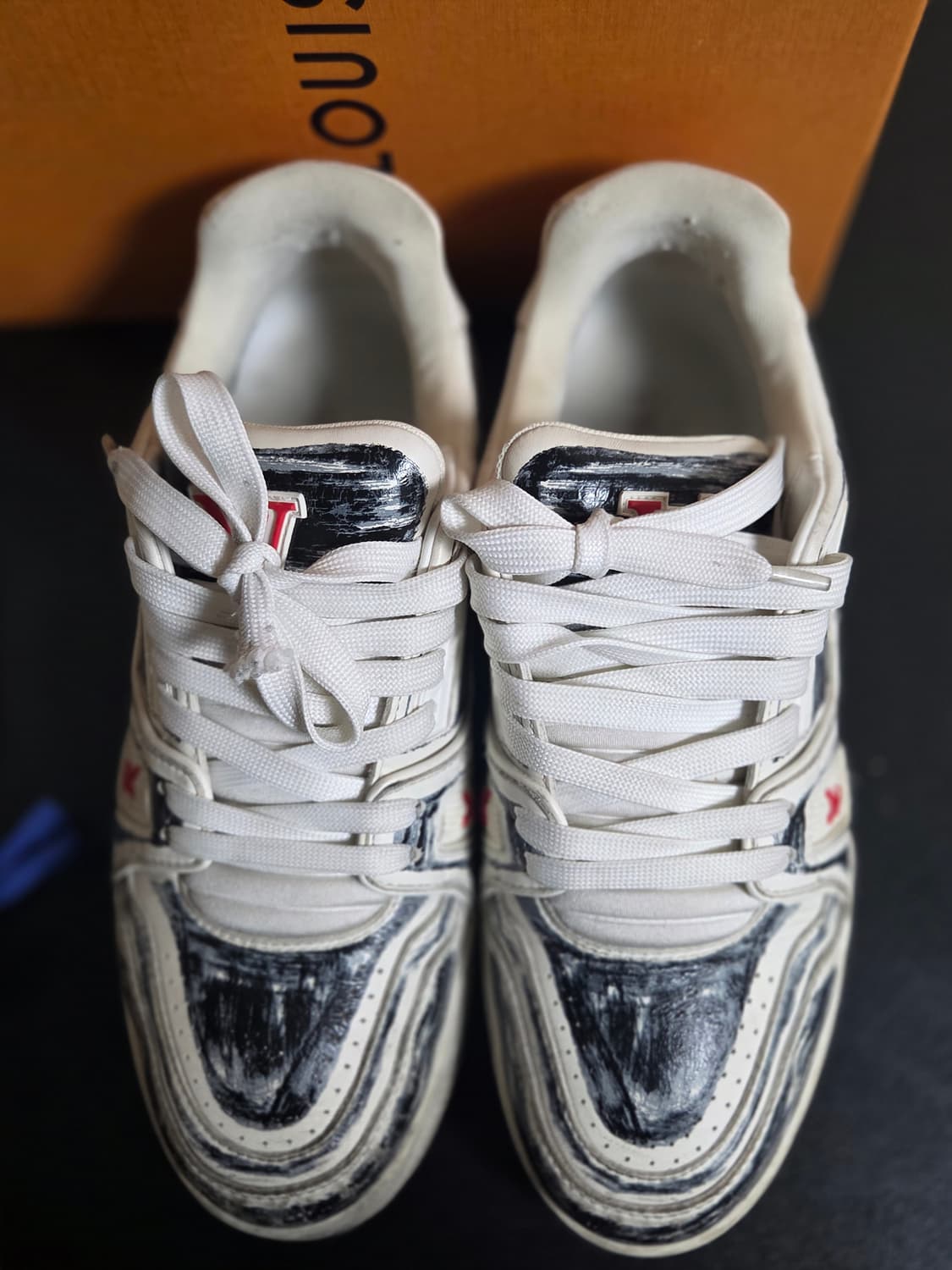 [정품] 루이비통 그래프티 트레이너 스니커즈 풀구성 상품이미지4