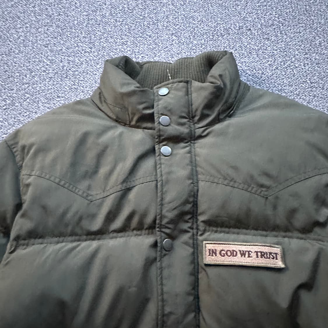 컬럼비아 카키 패딩 점퍼  상품이미지2