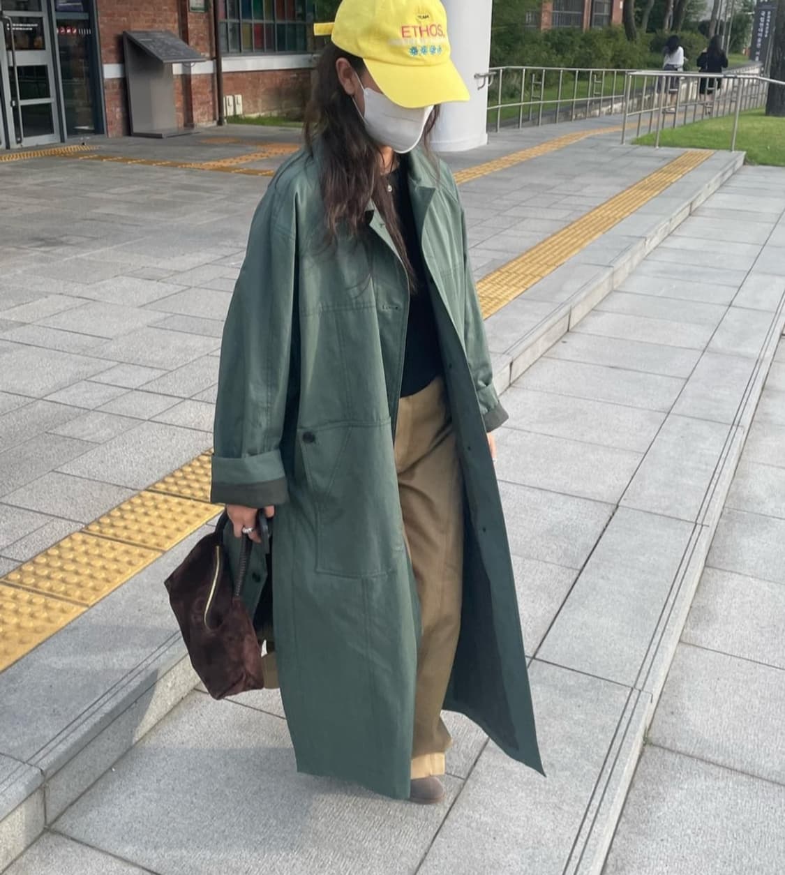 에토스 슬릿 롱 트렌치(브라운) 상품이미지2