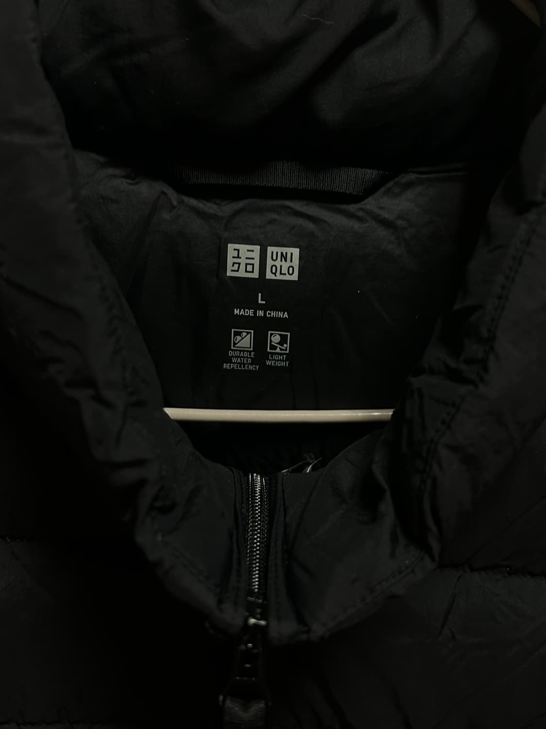 유니클로 남성 경량 패딩 블랙 L 상품이미지2