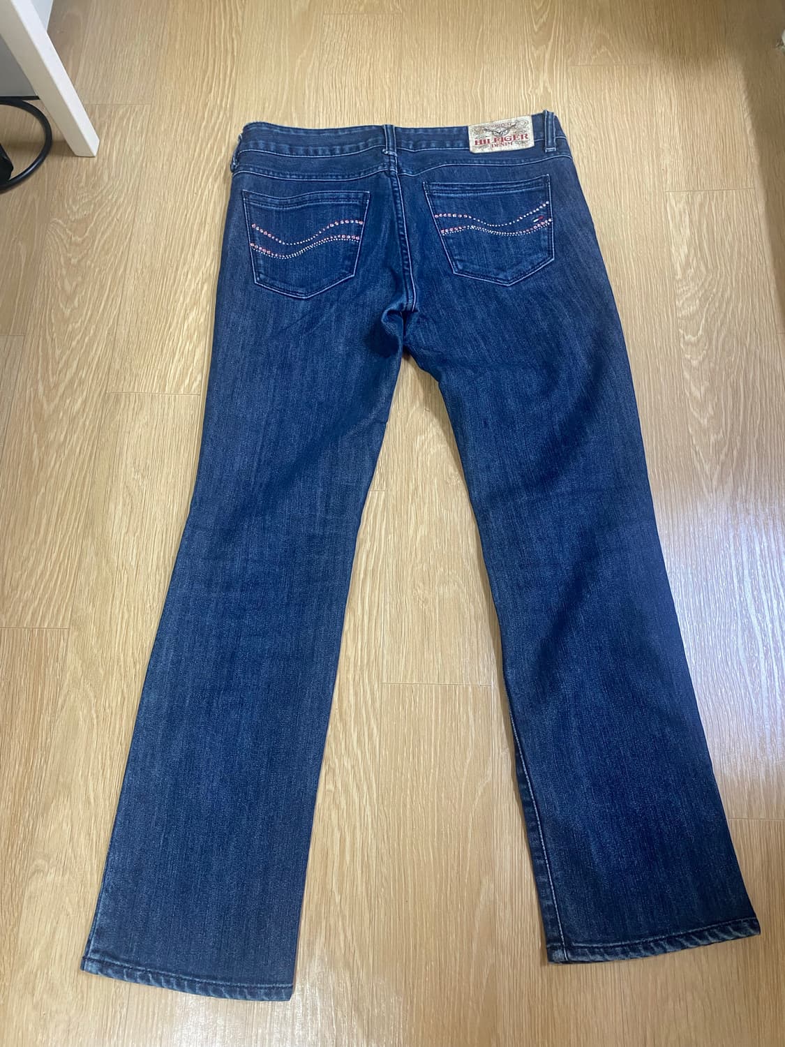 타미힐피거 스와로브스키 콜라보 26사이즈 딥블루색상 청바지 상품이미지3