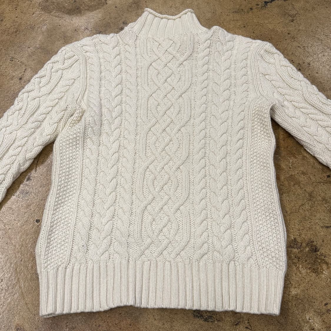 폴로 랄프로렌 목폴라 꽈베기 니트  상품이미지4