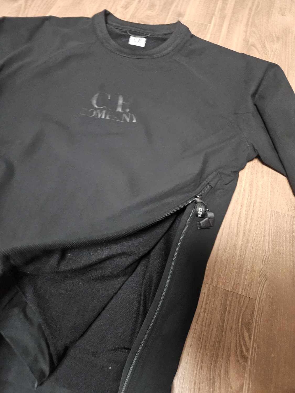 cp컴퍼니 로고 맨투맨 M 상품이미지3