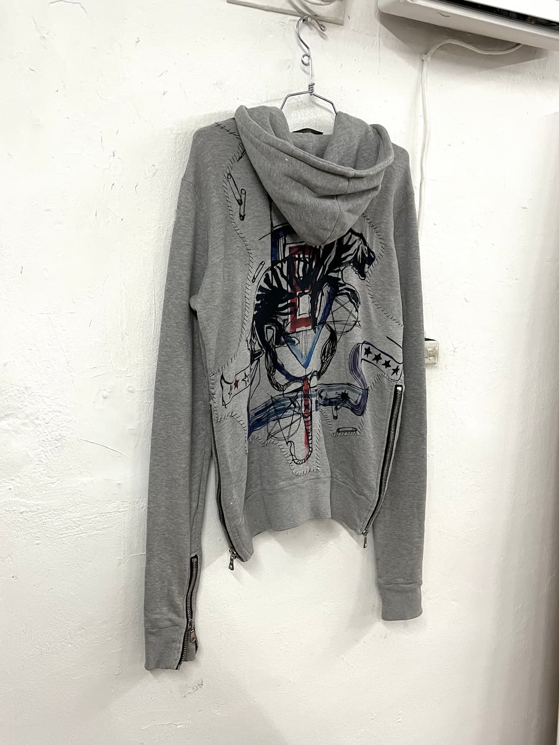 발망 2011SS 데카르넹 디스트레스드 패치 후드 집업 상품이미지8