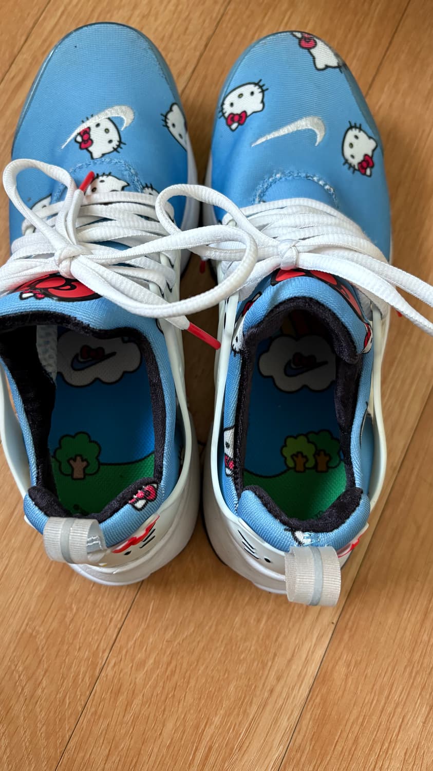 나이키 헬로키티 운동화 250 상품이미지4