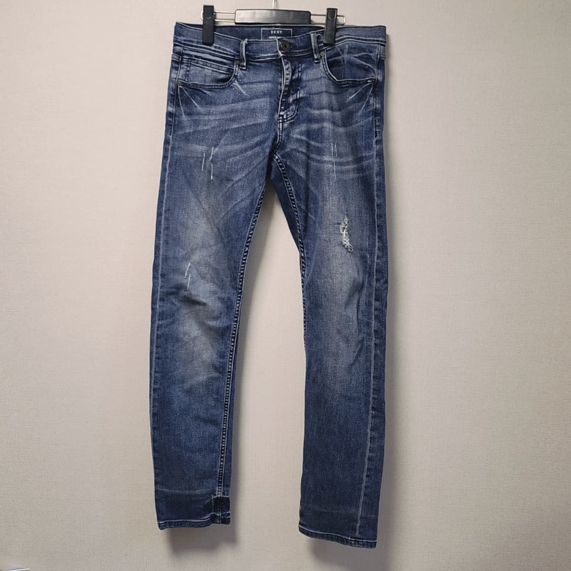 [32] DKNY 데미지 워싱 청바지 데님팬츠 상품이미지1