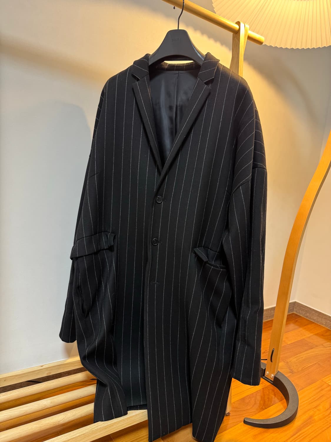 준지 코쿤핏 핀스트라이프 코트 46사이즈 상품이미지1