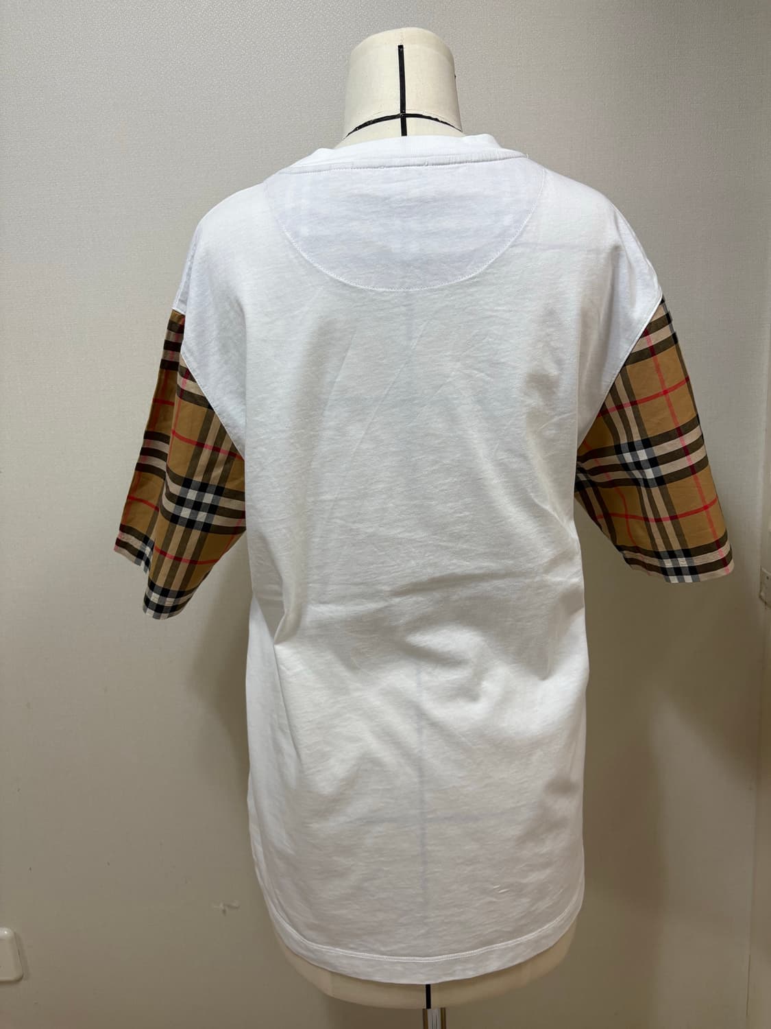 버버리 burberry 흰색 반팔 티셔츠 상품이미지3