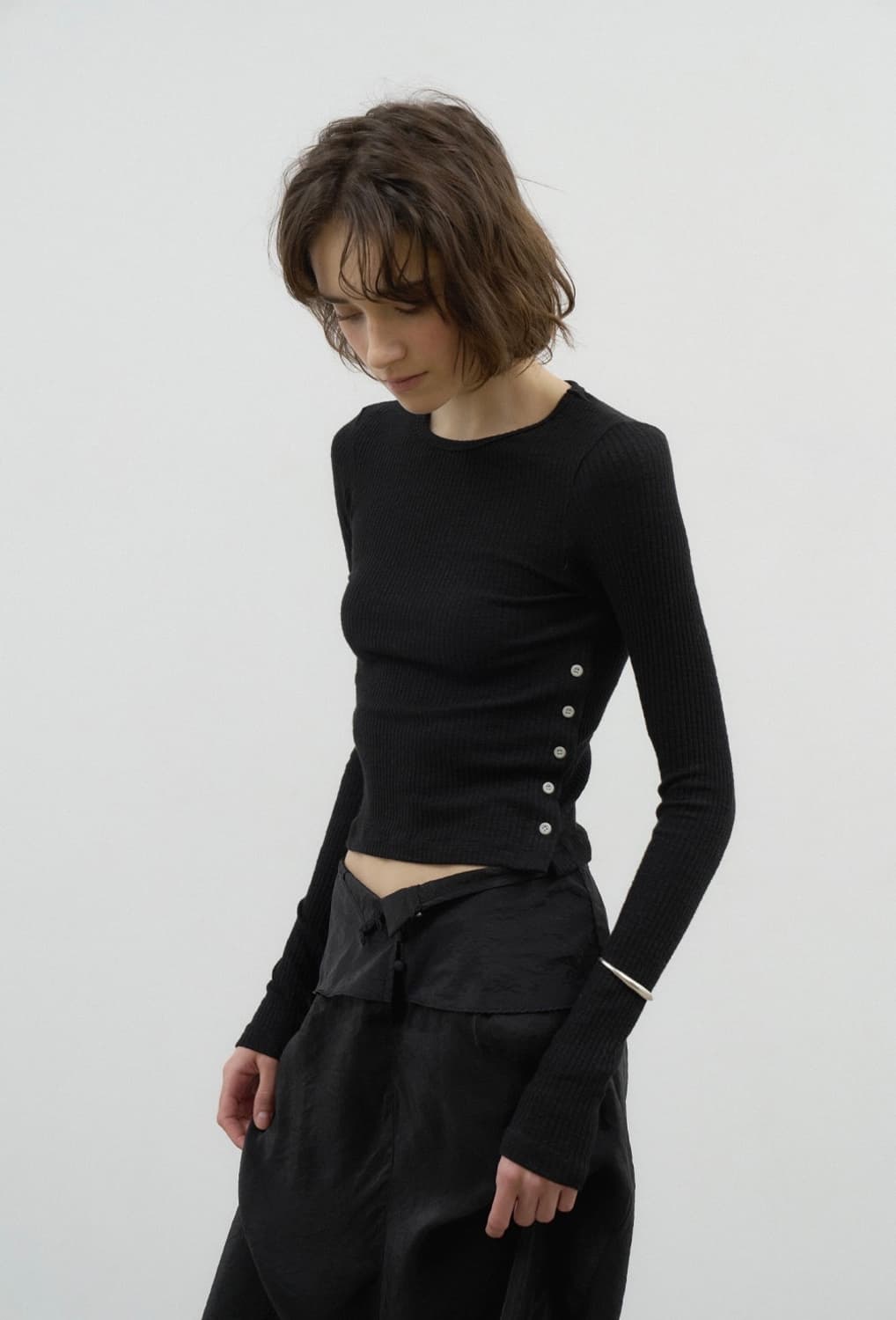 포에토 KNITTING BUTTON TEE 블랙 상품이미지1