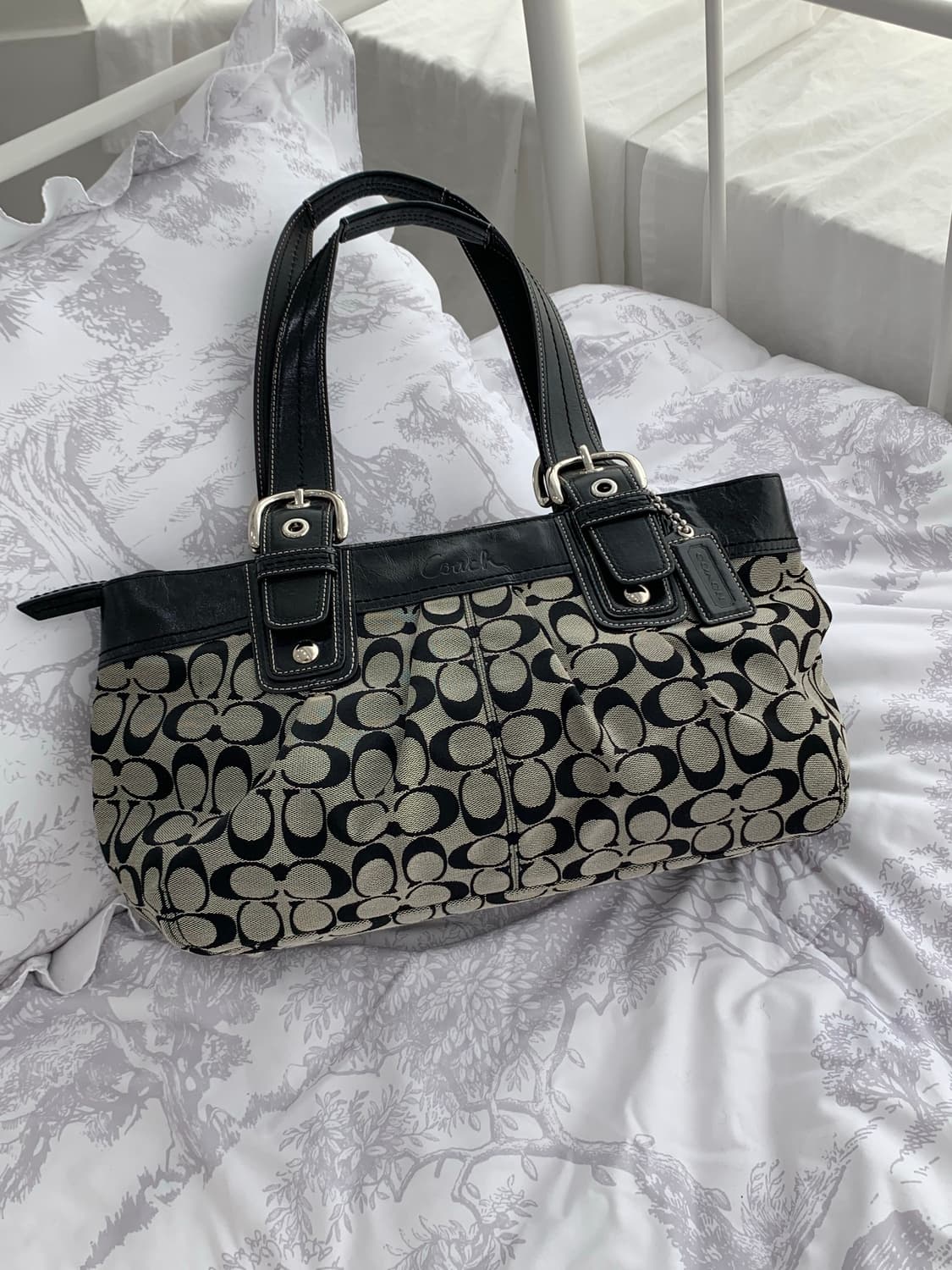 [S급] Coach Vintage Black Shoulder Bag 상품이미지1