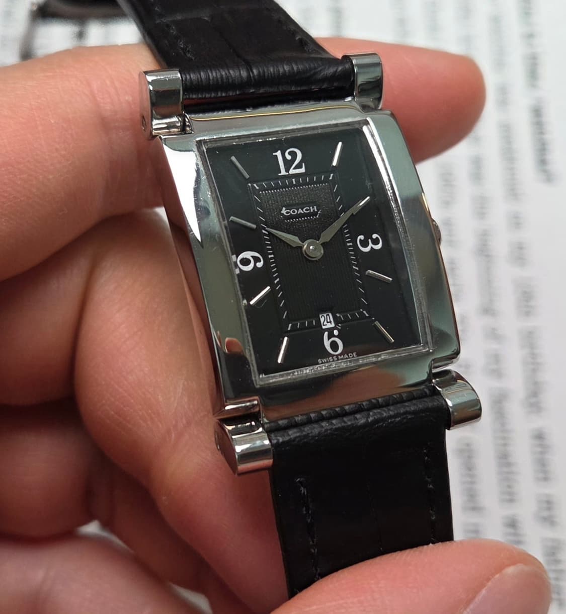 명품 코치 w514 사각탱크 아라빅 블랙 다이얼 쿼츠 드레스워치 상품이미지5