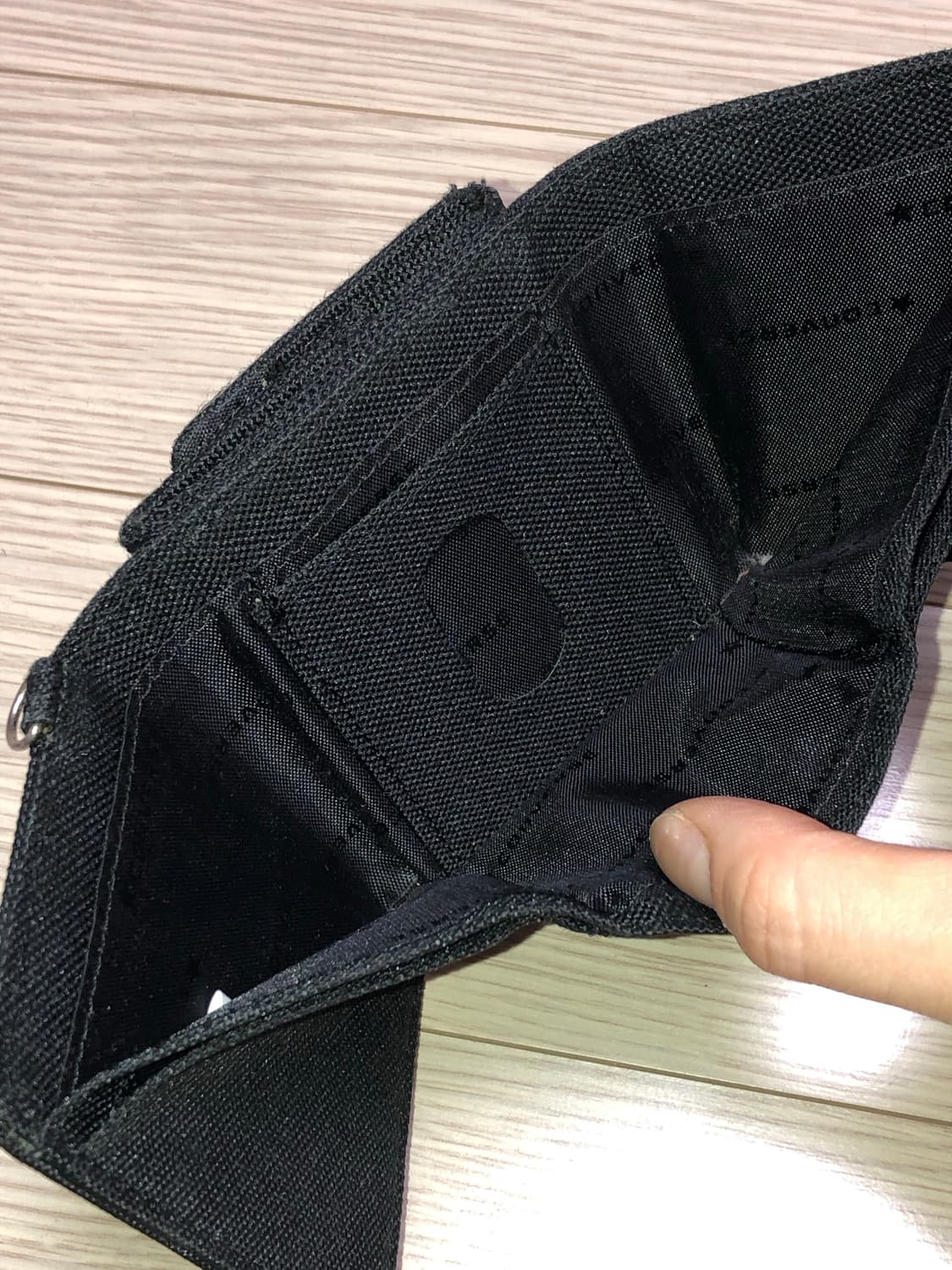 빈티지 컨버스 로고 반지갑 블랙 트라이폴드 지갑 상품이미지6