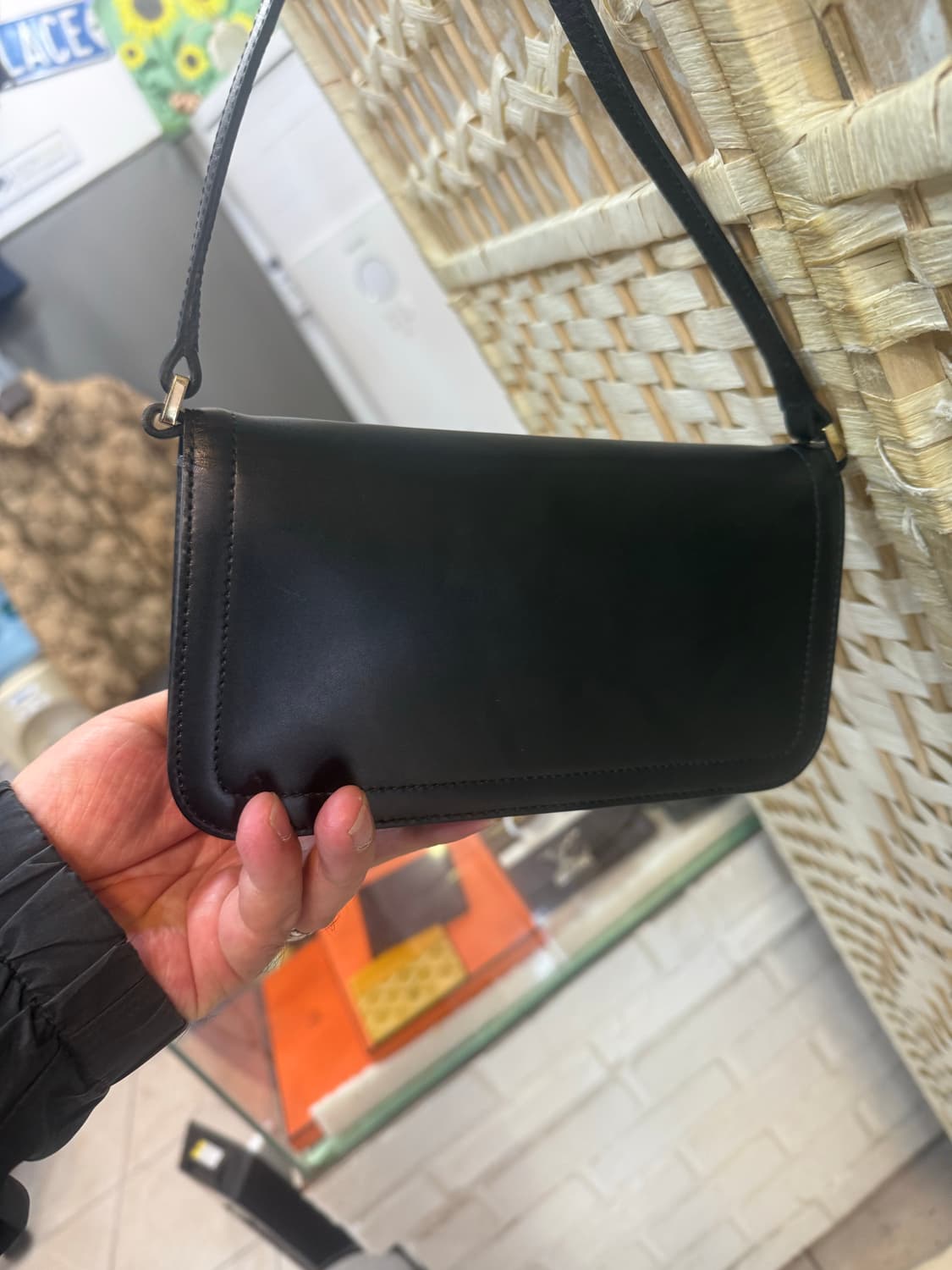 정품 셀린느 퀴르 트리옹프 미니 숄더백 팝니다 상품이미지4