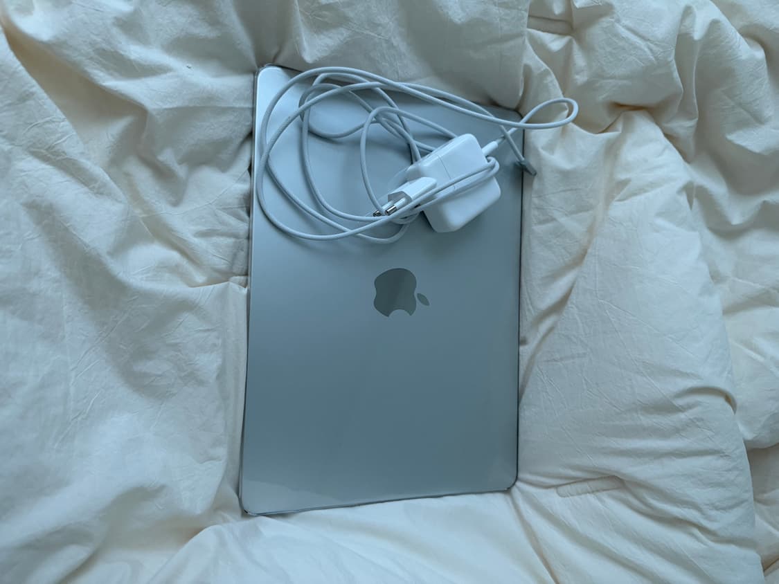 맥북 에어 m3 실버 새상품급 상품이미지2