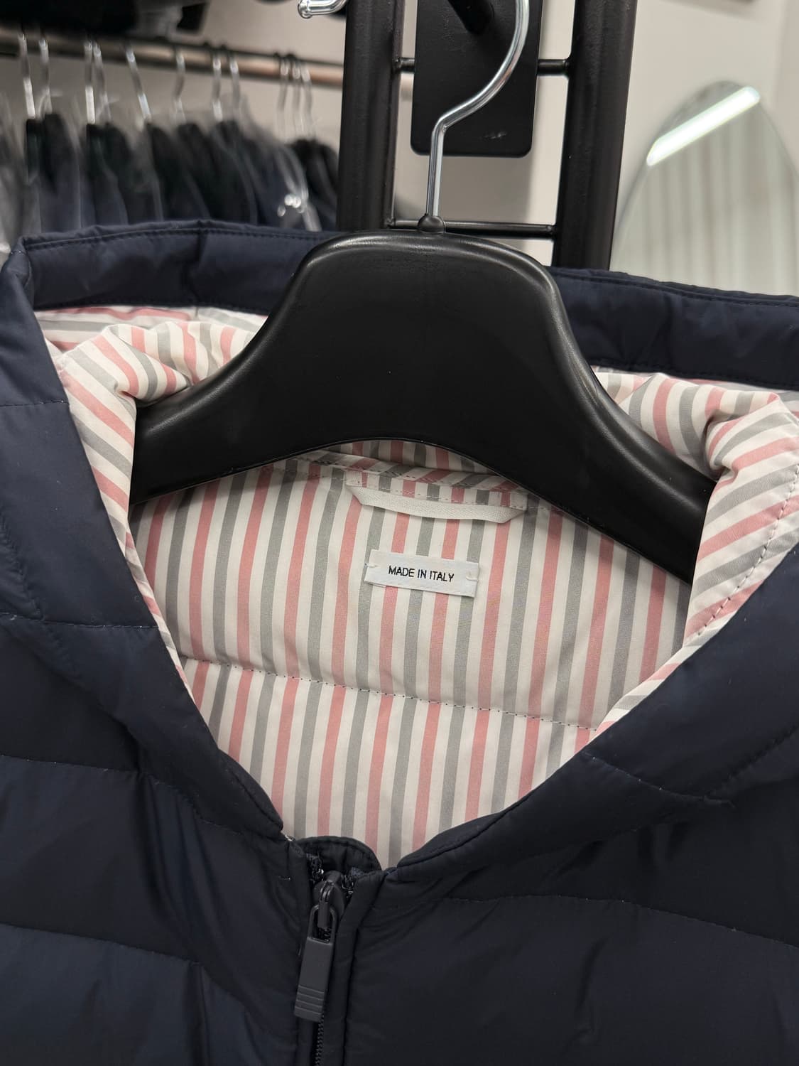 [2] 톰브라운 사선 후드 경량패딩 상품이미지5