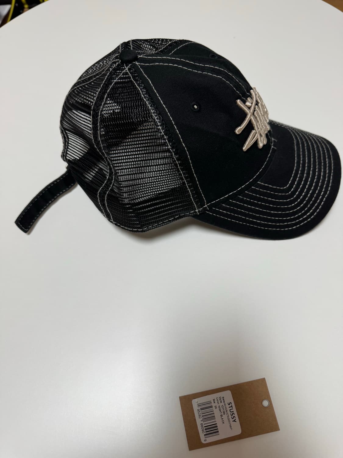 스투시 뉴에라 블랙 트러커 볼캡 모자 판매합니다! 상품이미지2