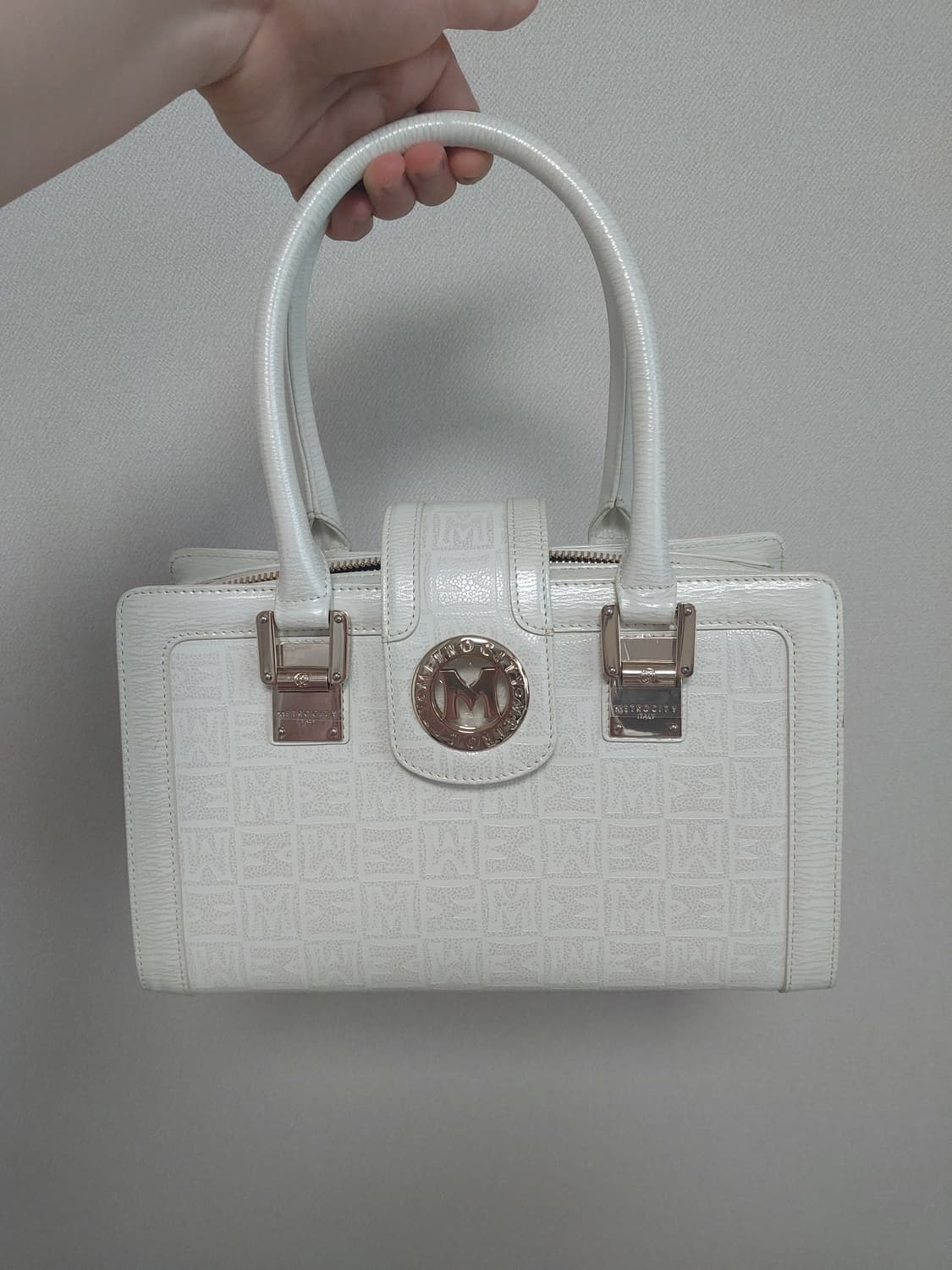 메트로시티 화이트 토트백 y2k 상품이미지1