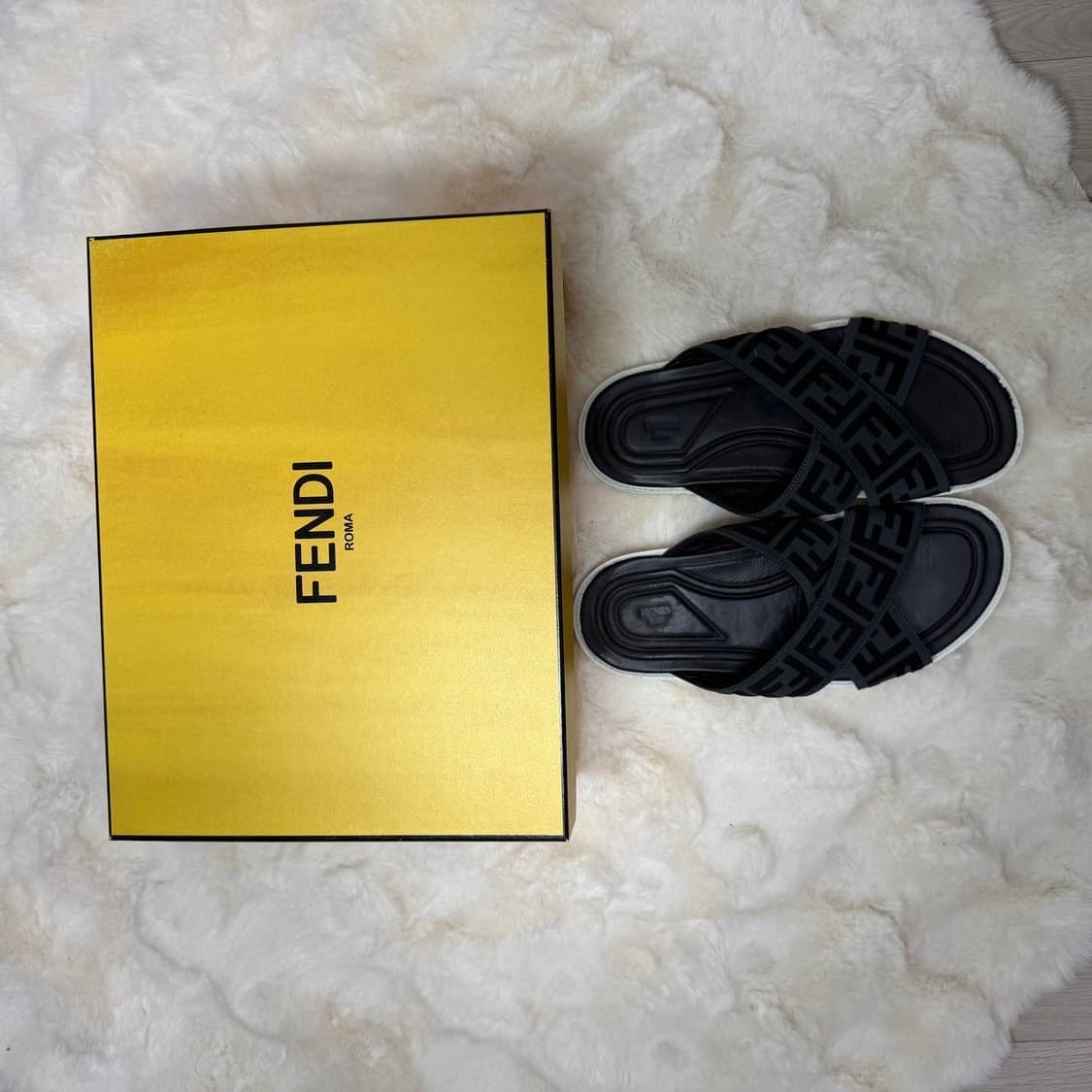 [정품] 펜디 FF로고 자카드 슬라이드 샌들 슬리퍼 상품이미지5