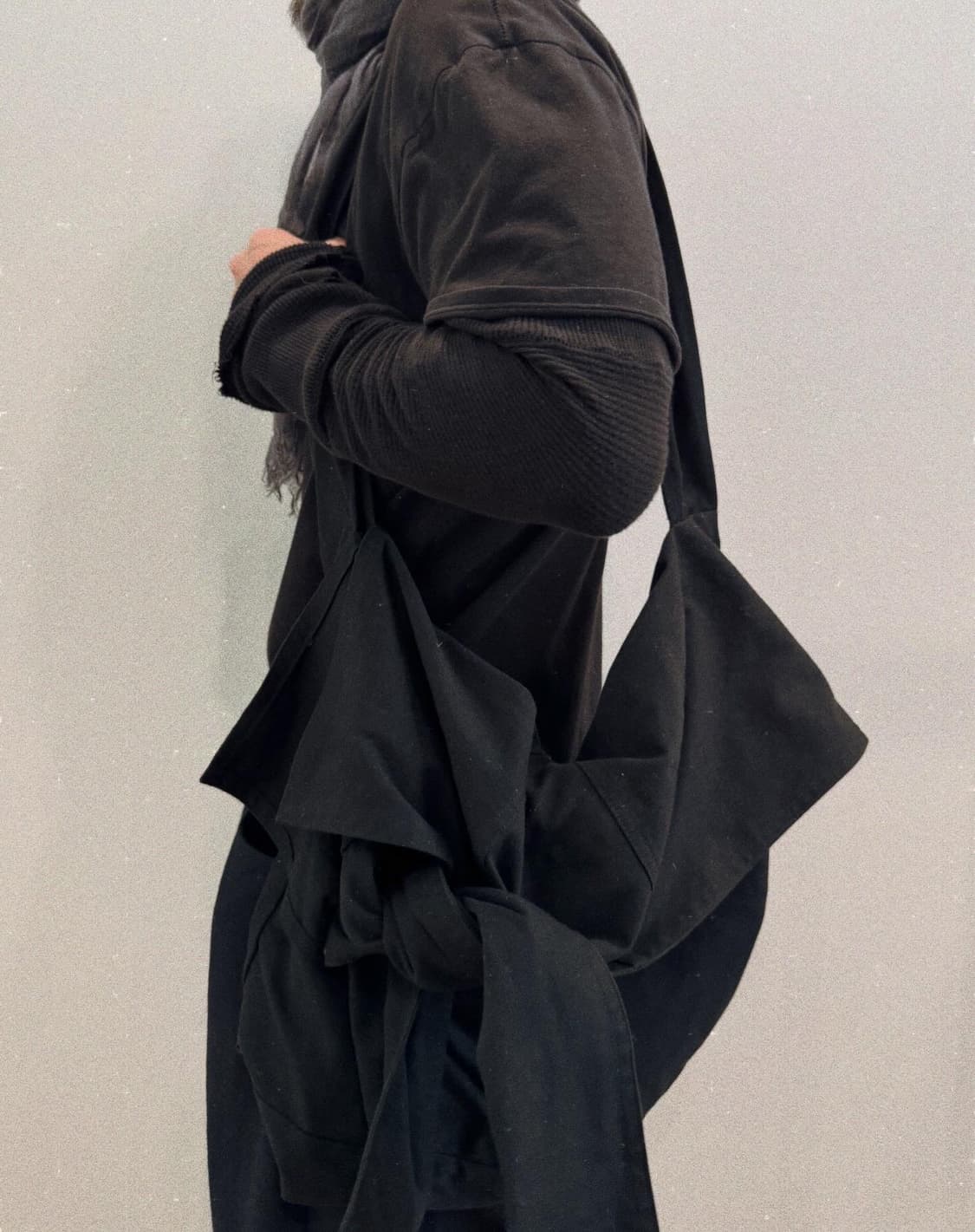 요지야마모토 20aw 캔버스 타이 숄더백 상품이미지2