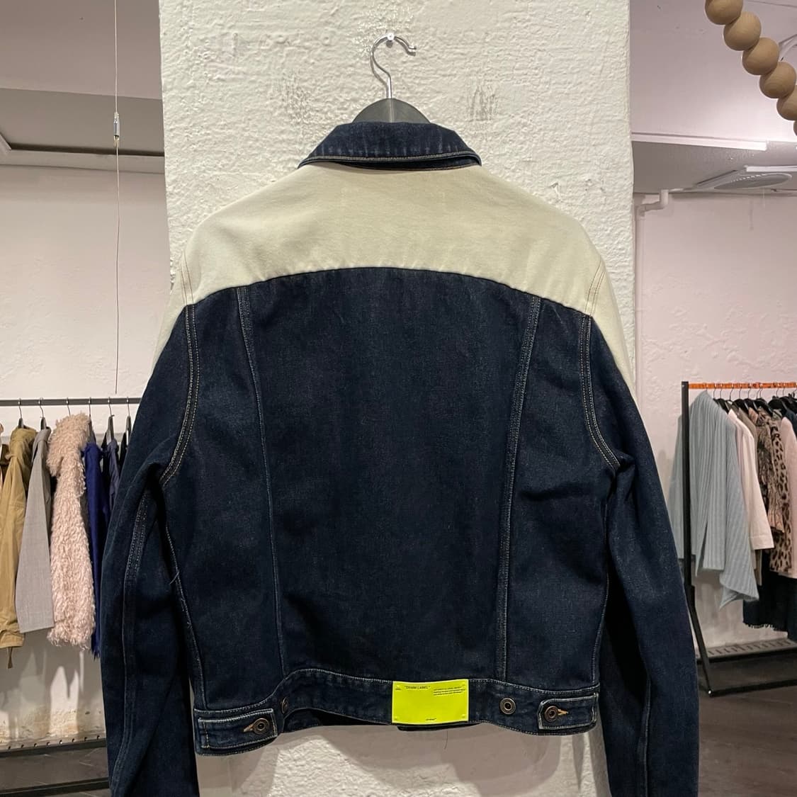 오프화이트 데님자켓 상품이미지3