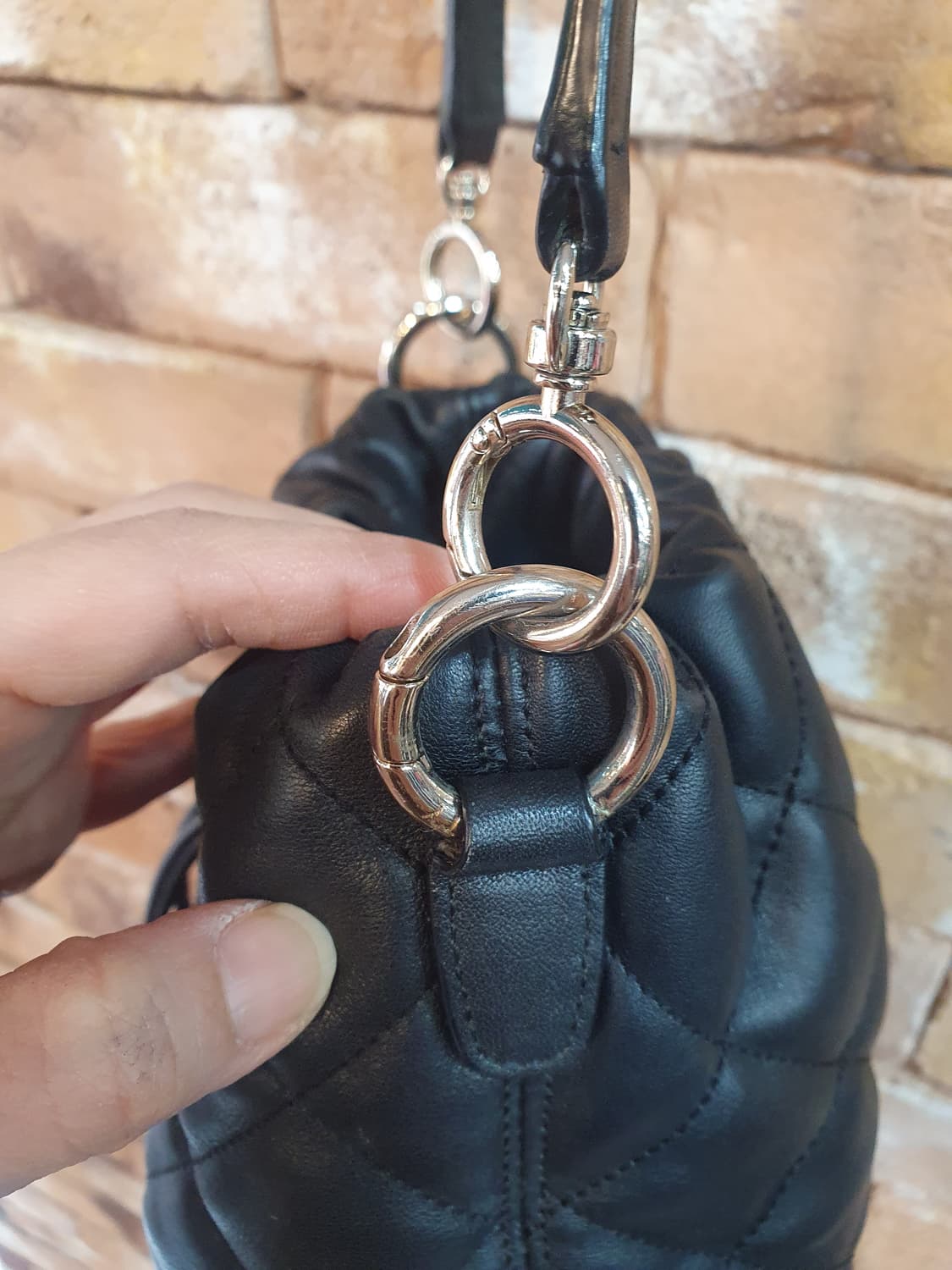 메트로시티 퀼팅버킷백 상품이미지5