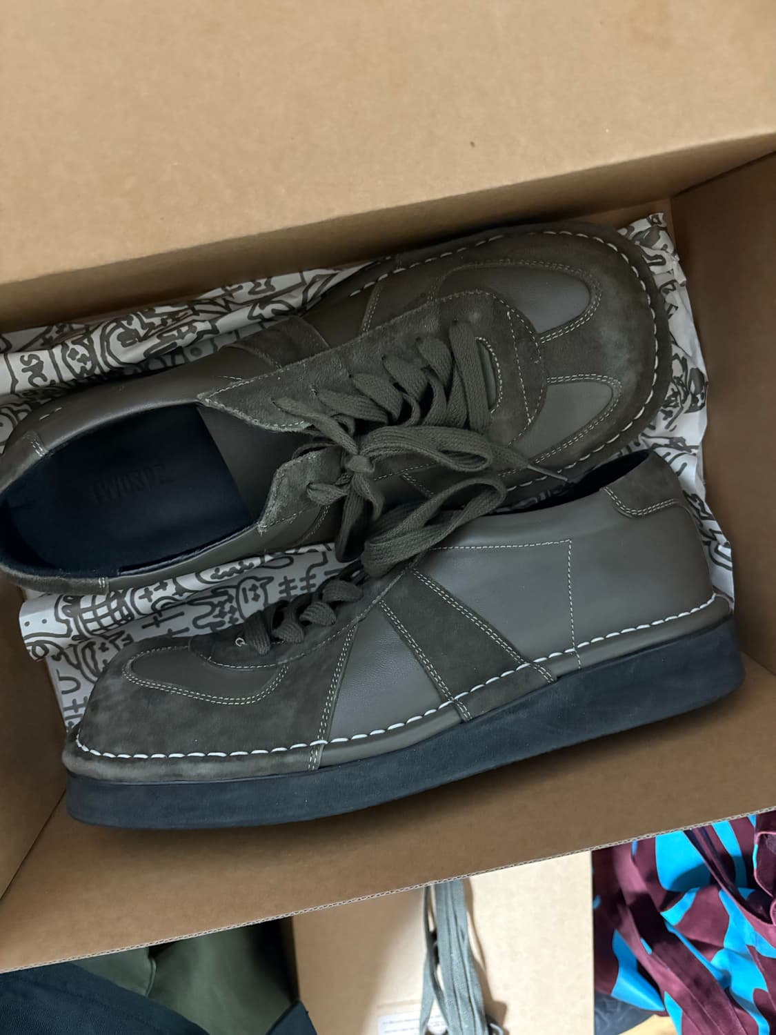 투스페이스 밀리독 카키 리미티드 265 팝니다 상품이미지2