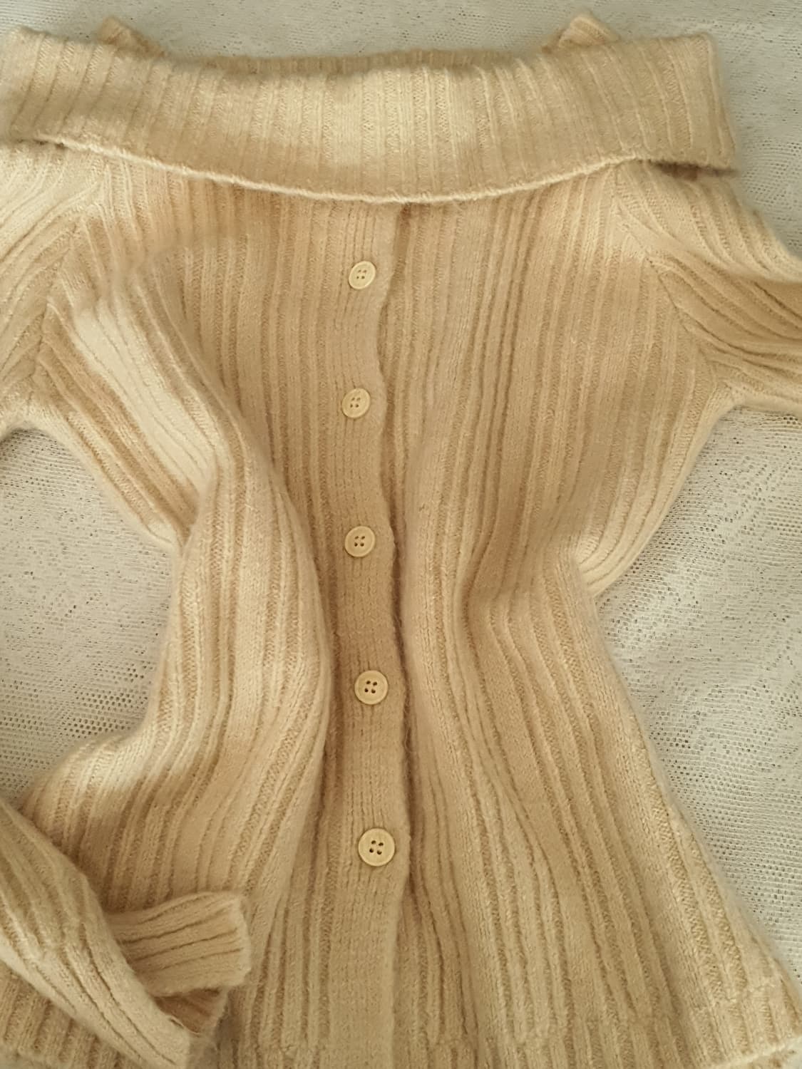 [빈티지] 오프숄더 니트 셔츠 베이지 상품이미지5
