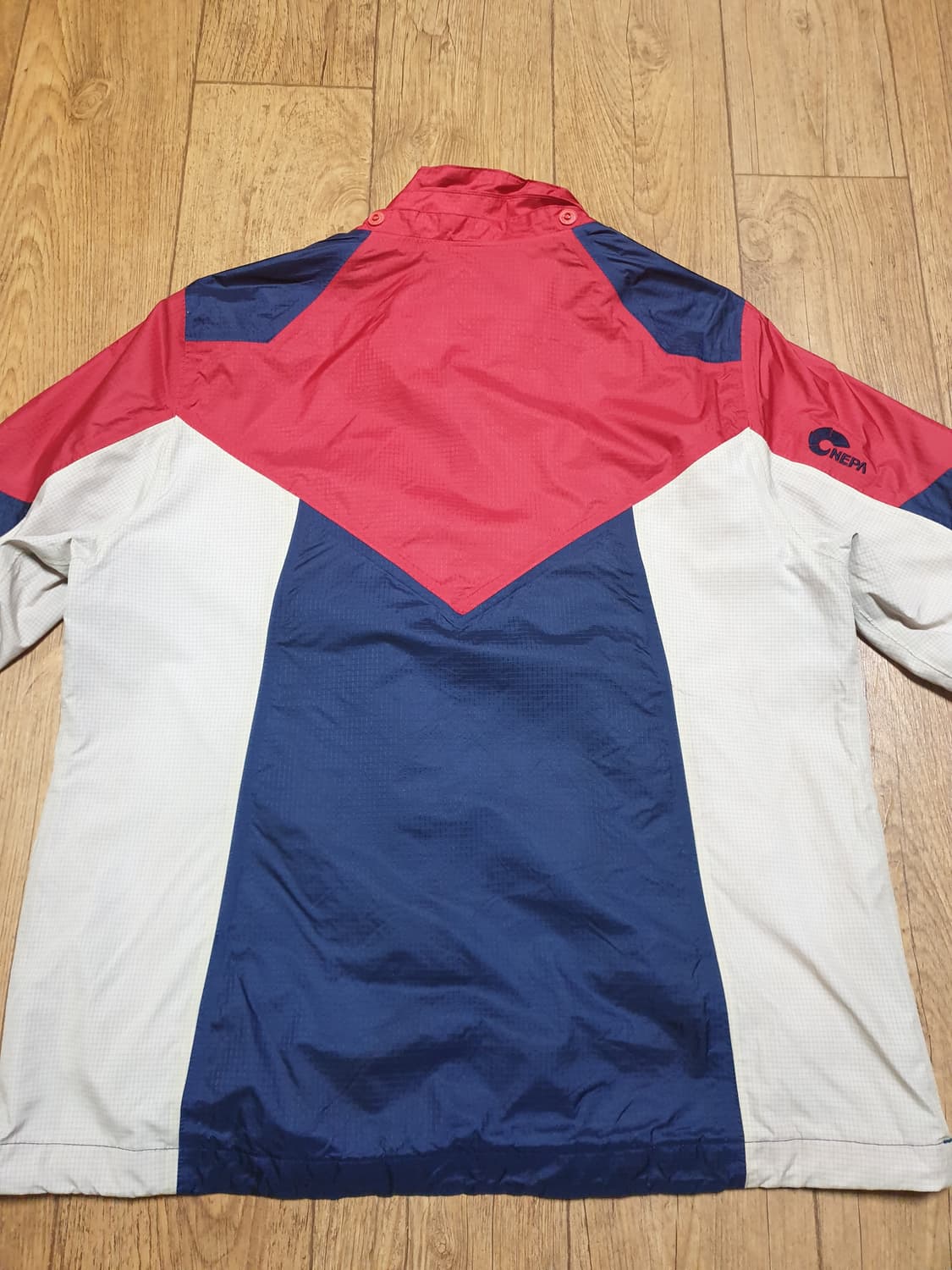 1097 네파 아웃도어 바람막이 105 사이즈입니다 상품이미지5