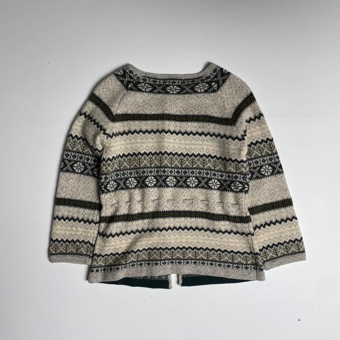 Human woman 울 100 노르딕 패턴 가디건 상품이미지5