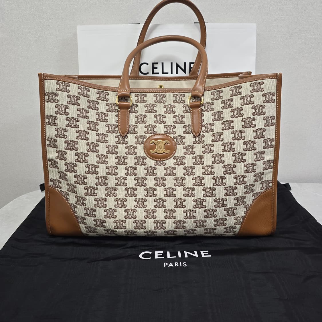 셀린느 호리즌탈 카바스 토트백 판매 상품이미지1