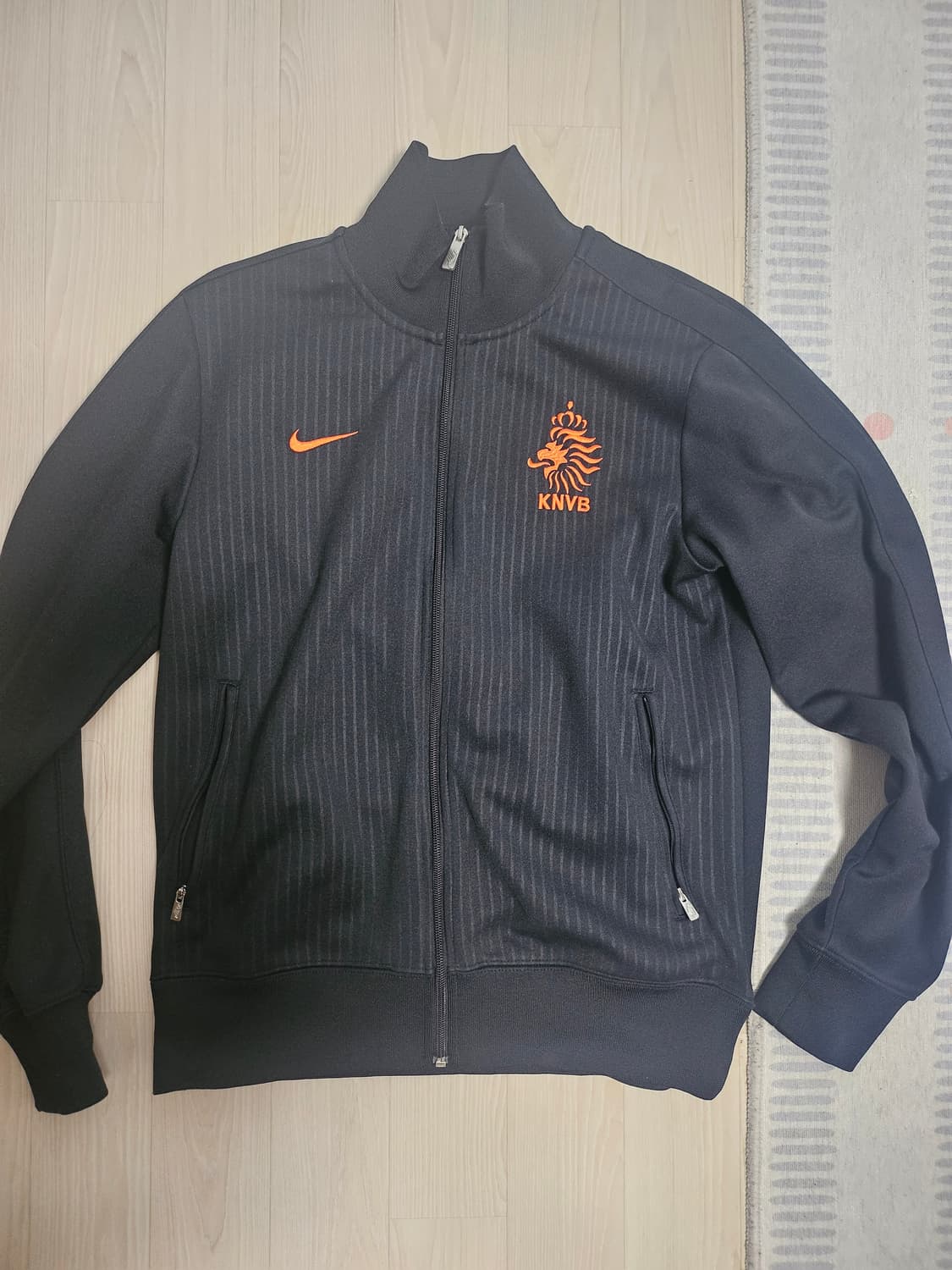 나이키 네덜란드 트랙탑 상품이미지1