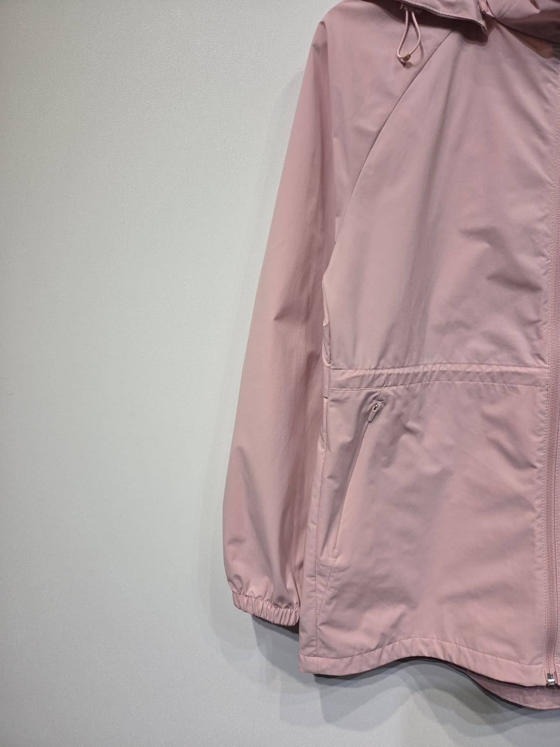 디스커버리 익스페디션 여성 후드 바람막이 자켓 상품이미지4