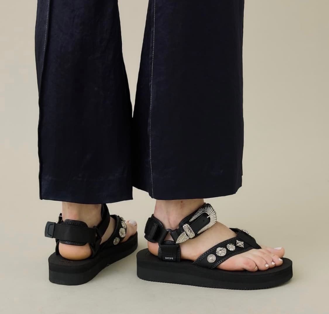 토가 X 수이코크 토노 샌들 상품이미지2