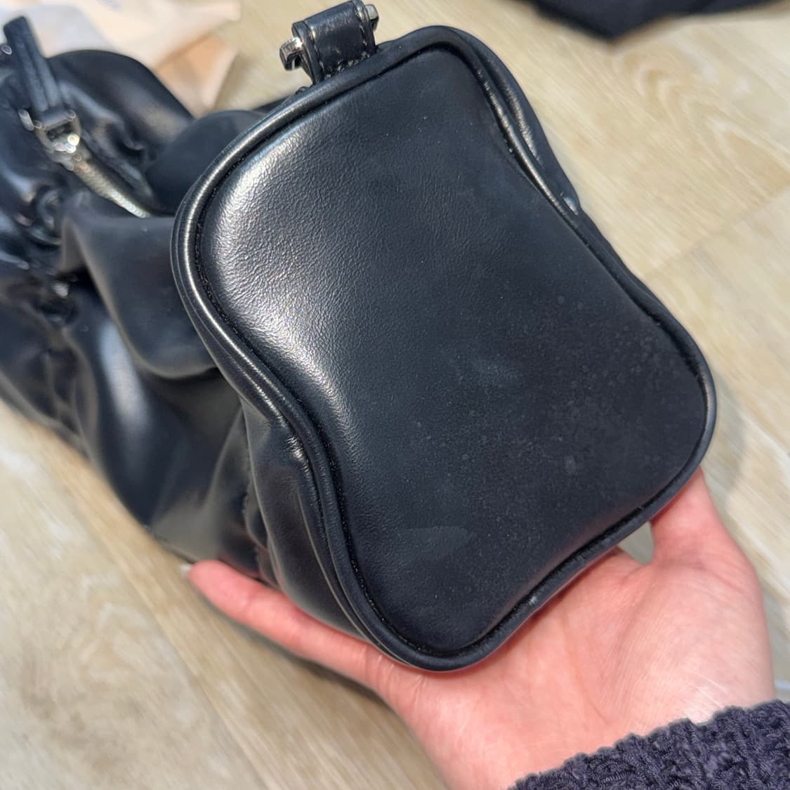 스탠드오일 플리츠백 / 블랙 상품이미지4