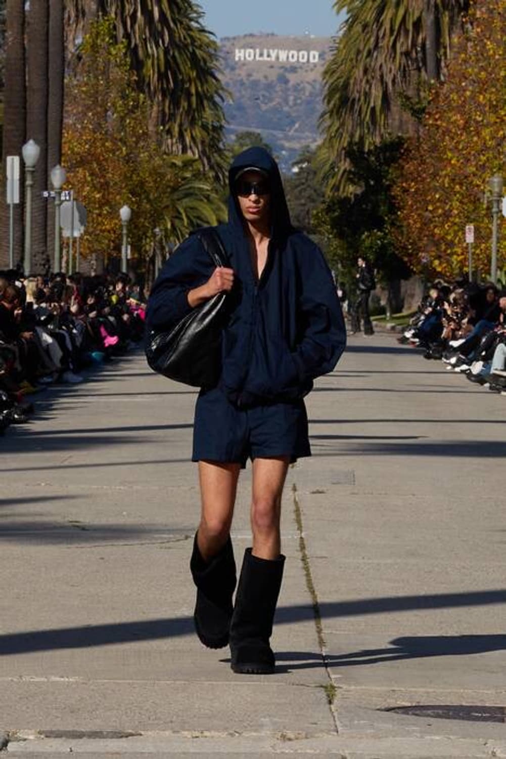 발렌시아가 fall 24 자켓 상품이미지1