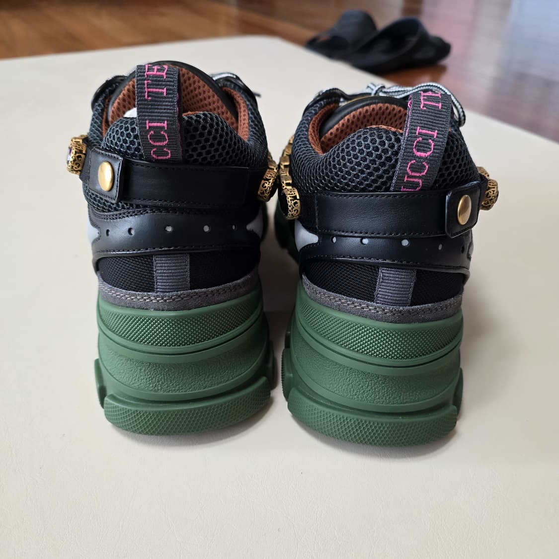 19ss 구찌 크리스탈 프래시트렉 스니커즈(280) 팝니다. 상품이미지3