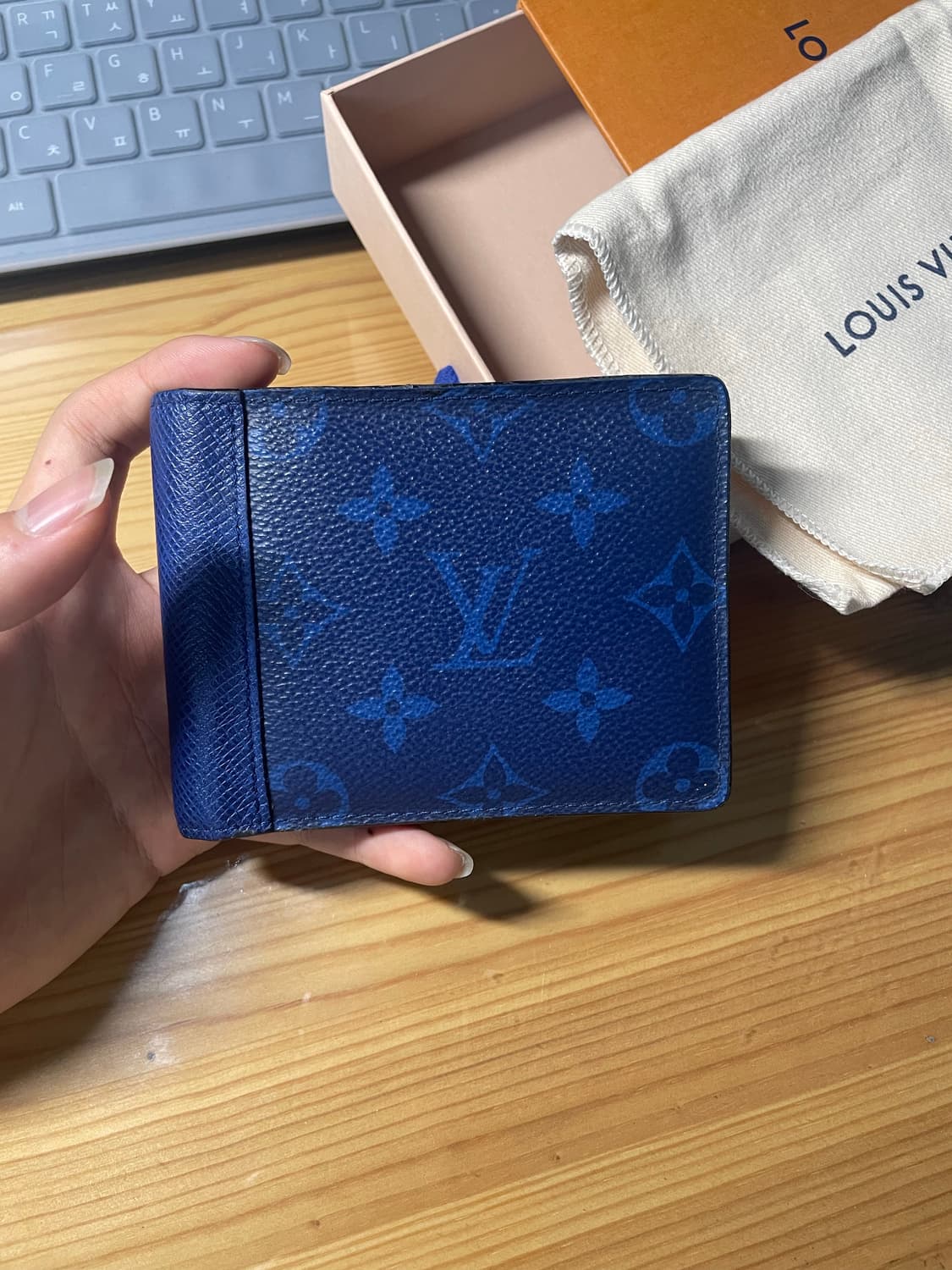 [정품] 루이비통 타이가라마 모노그램 반지갑 블루 상품이미지1